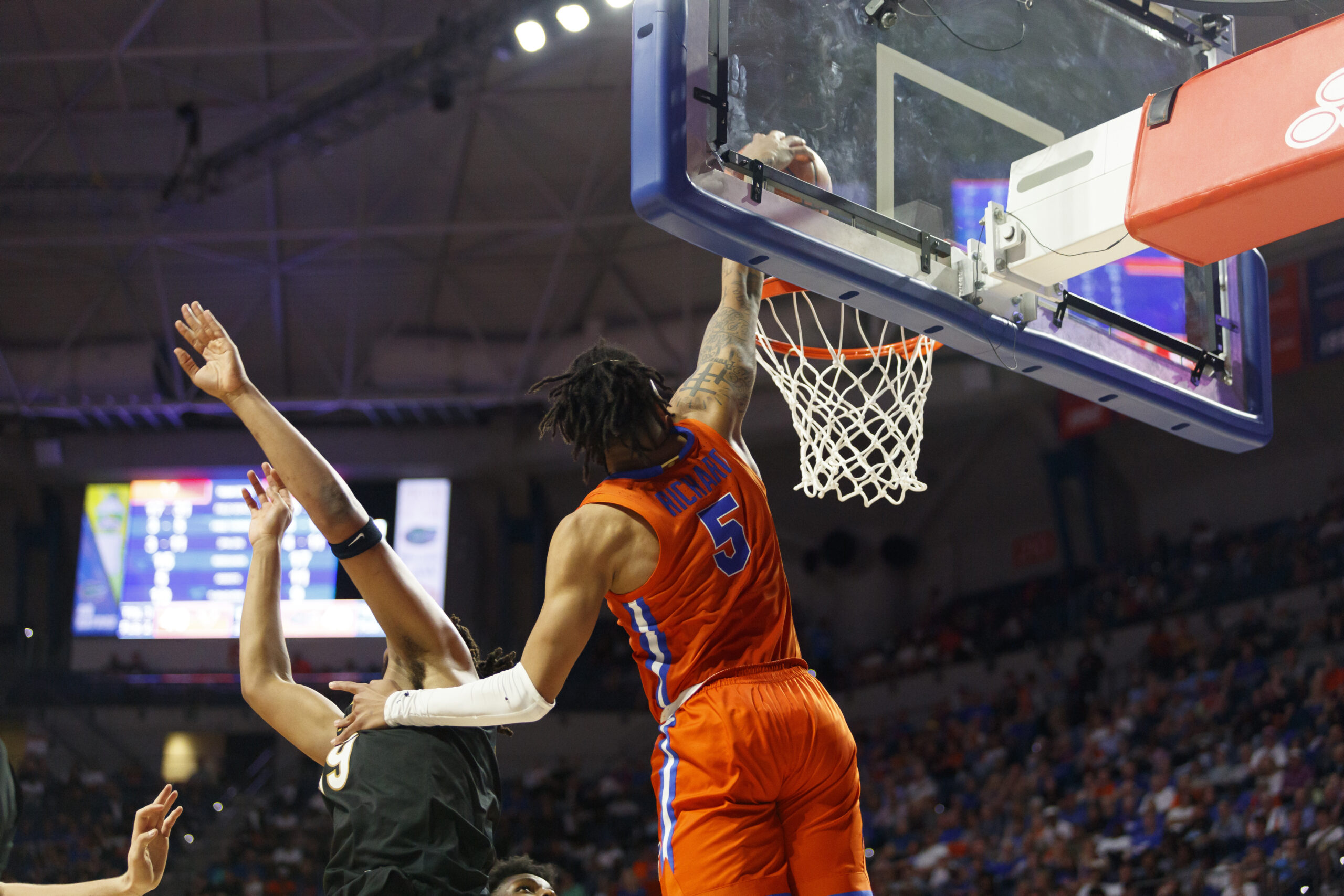 Florida surges in second half for bounce-back win over Vanderbilt