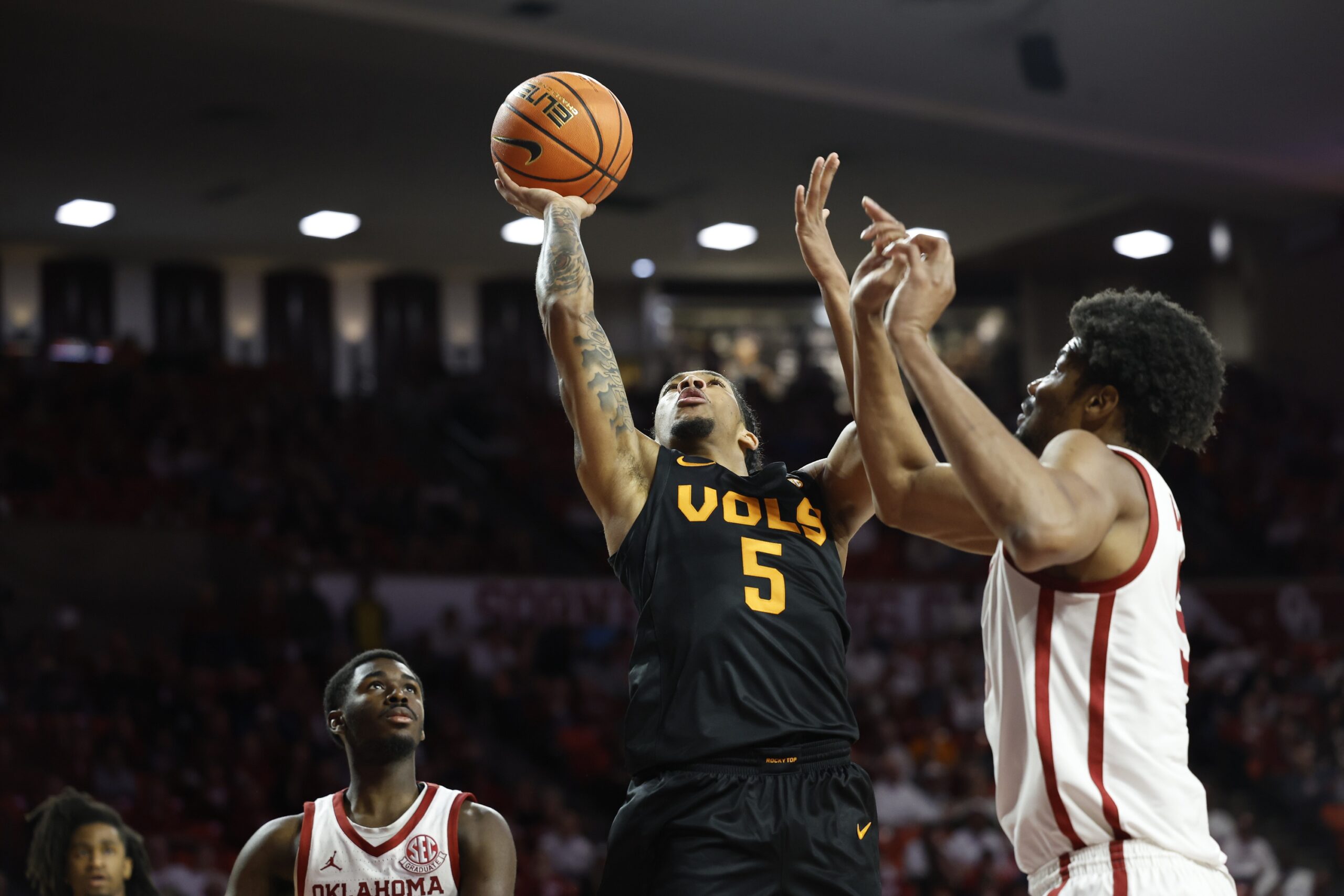 Tennessee hammers Oklahoma on the road for third consecutive victory