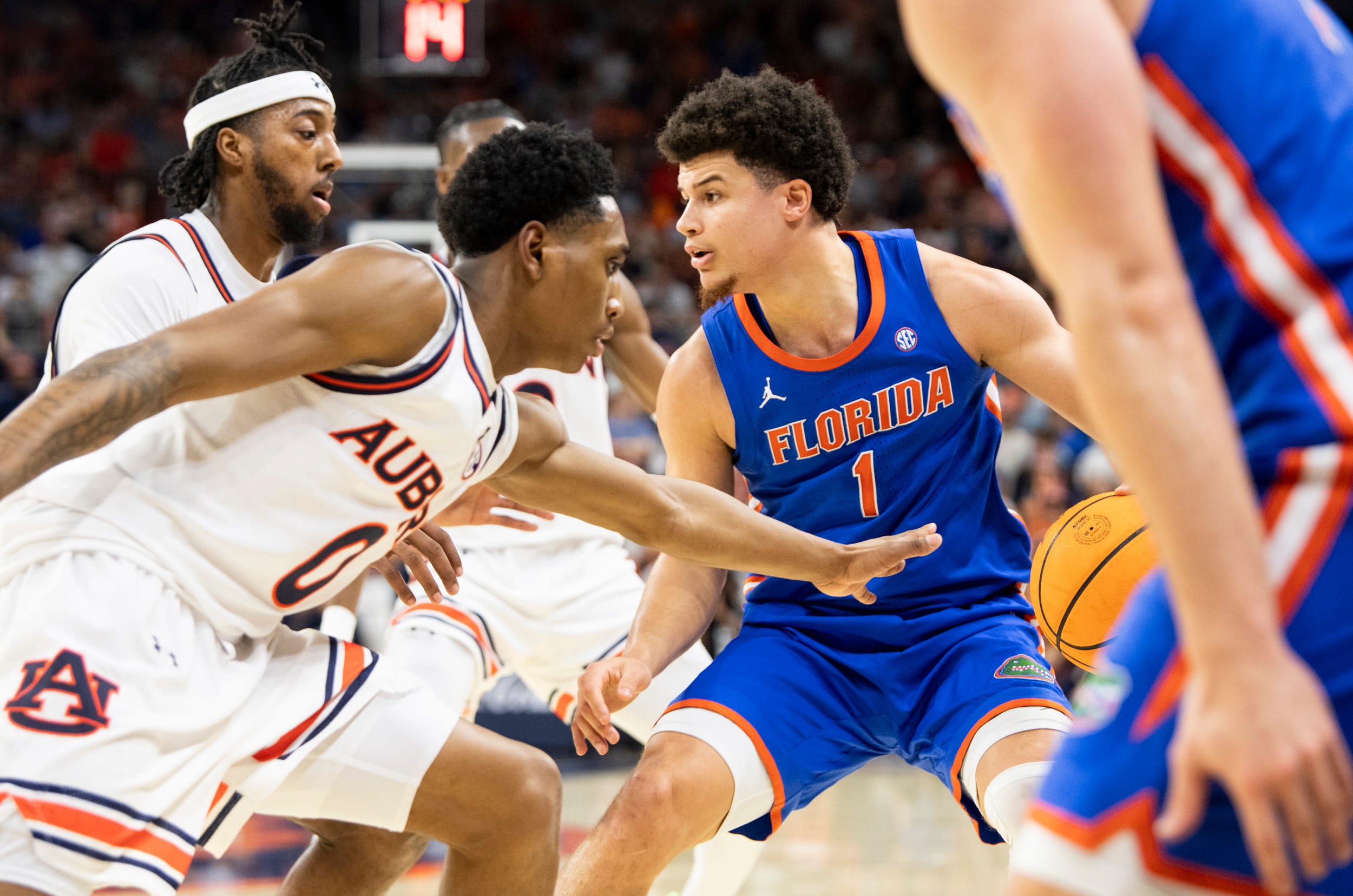 Betting Stuff: Week 15 college basketball trends worth investing in