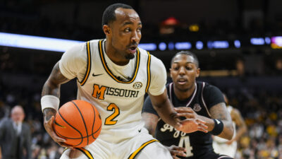 Tamar Bates looks to make a play against Texas A&M in a game in 2025.