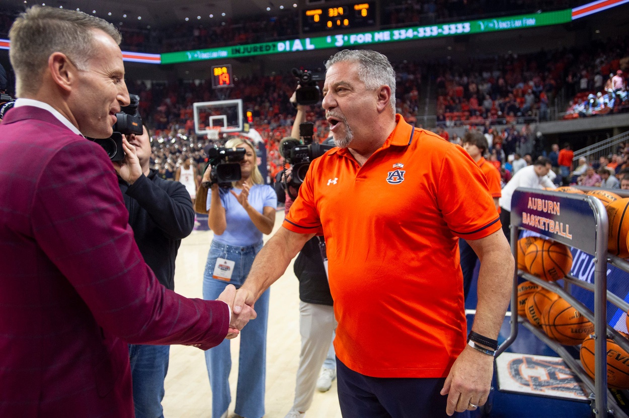 NCAA tourney selection committee chair breaks down race between Auburn, Alabama for No. 1 overall seed