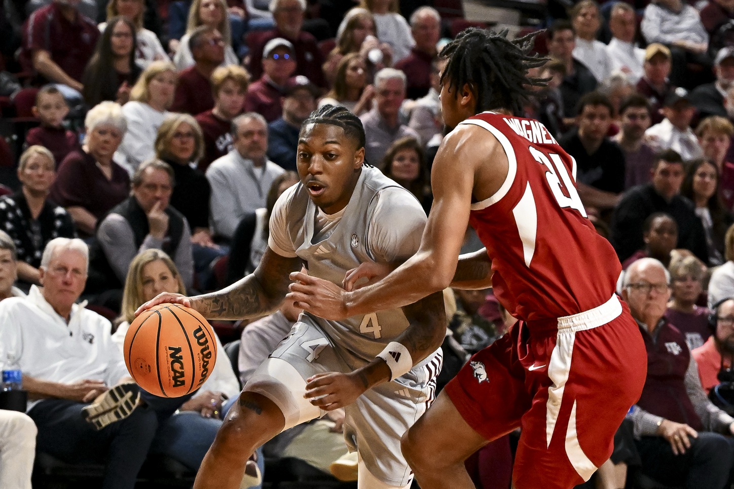 Texas A&M holds Arkansas in check for fifth straight win