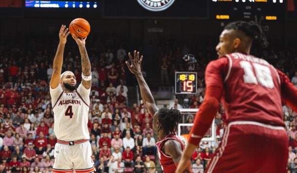 Johni Broome attempts a shot during No. 1 Auburn's win over No. 2 Alabama.
