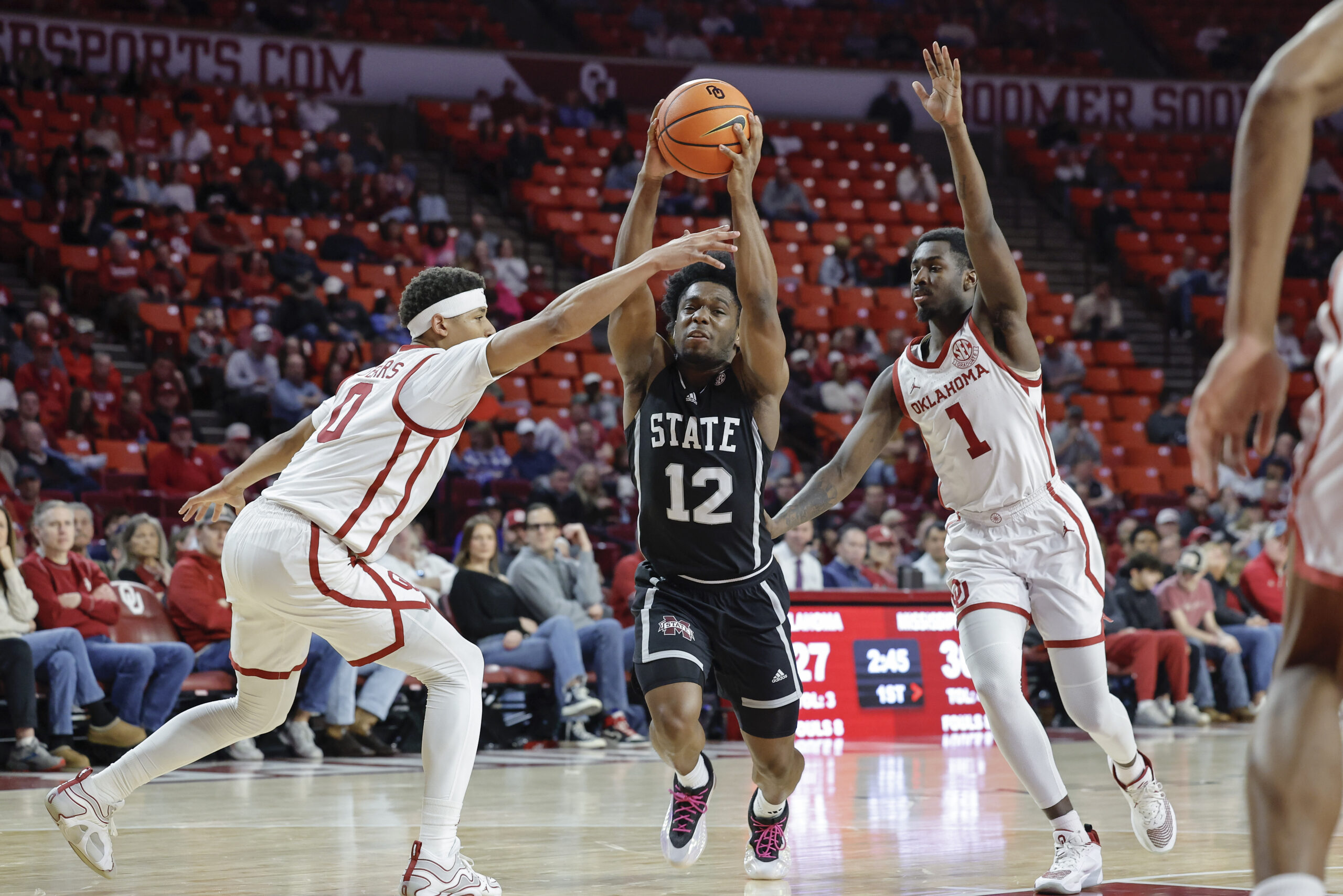 Oklahoma halts 5-game skid with big win over Mississippi State