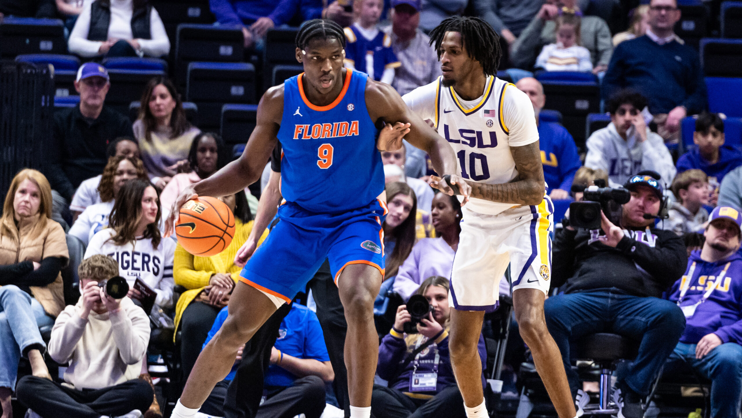 Florida powers to win over LSU with late run, pushes winning streak to 6