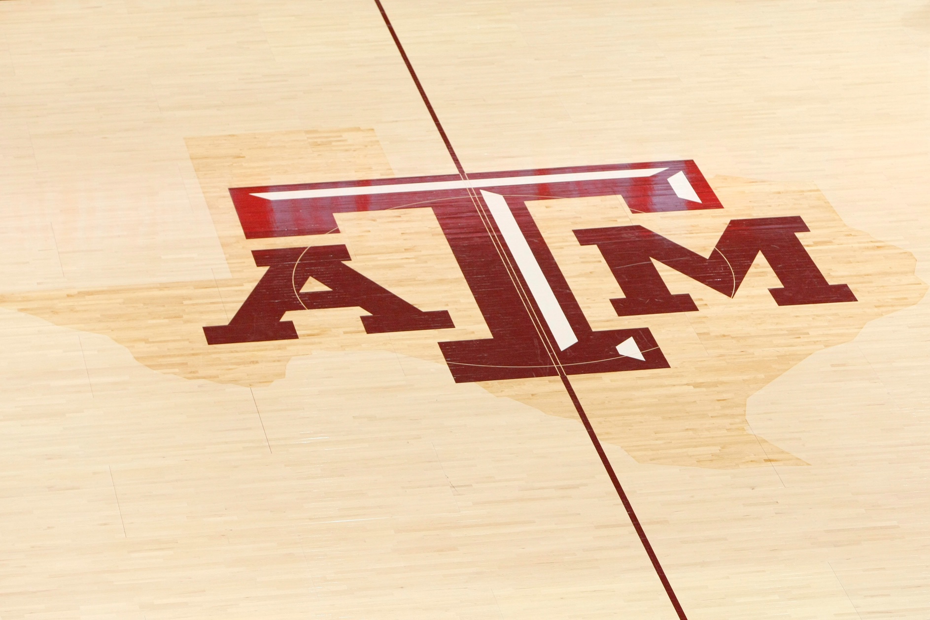 Texas A&M roasted for ‘atrocious’ alternate basketball uniforms
