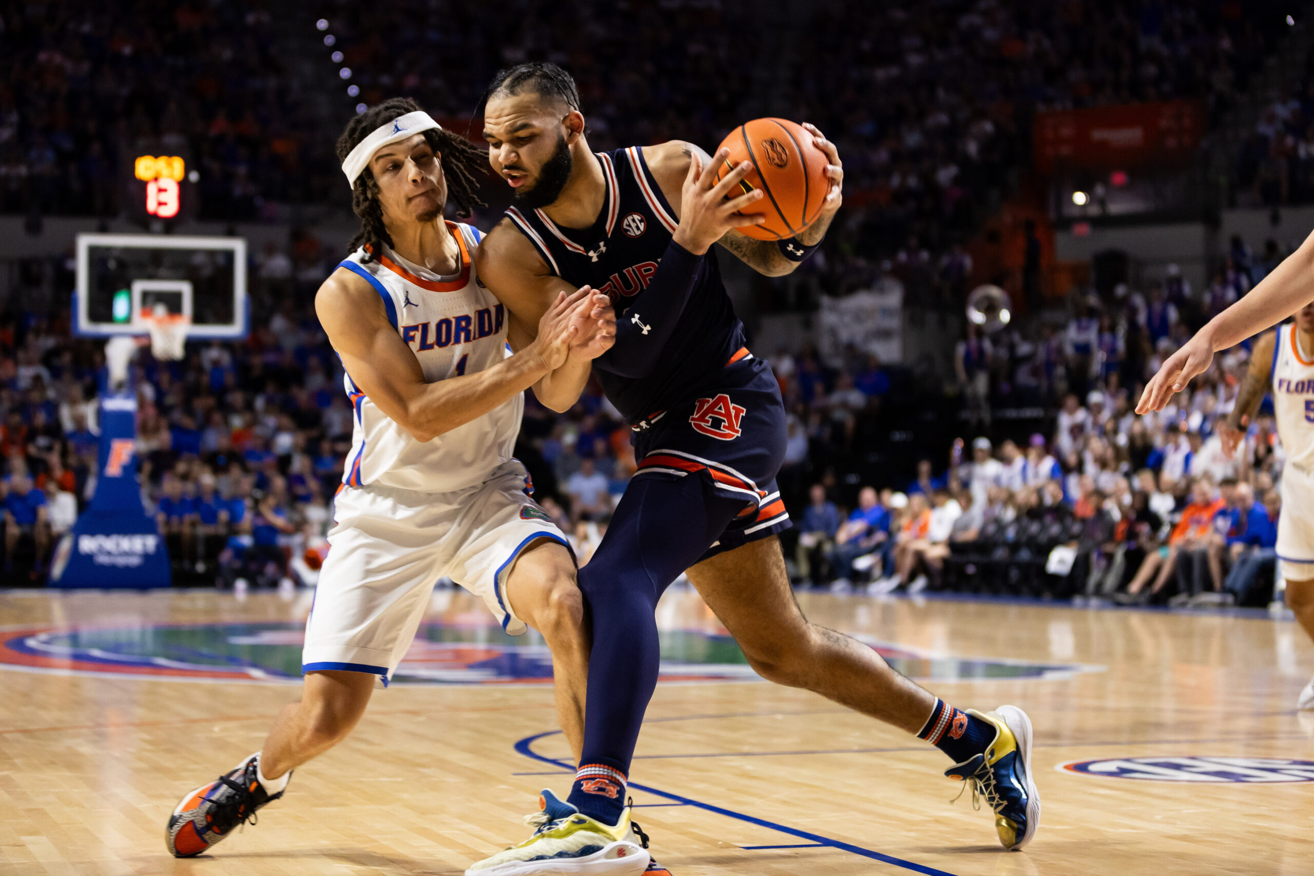 3 SEC stars named semifinalists for Naismith award