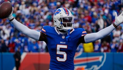 Kaiir Elam celebrates a fumble recovery for the Buffalo Bills.