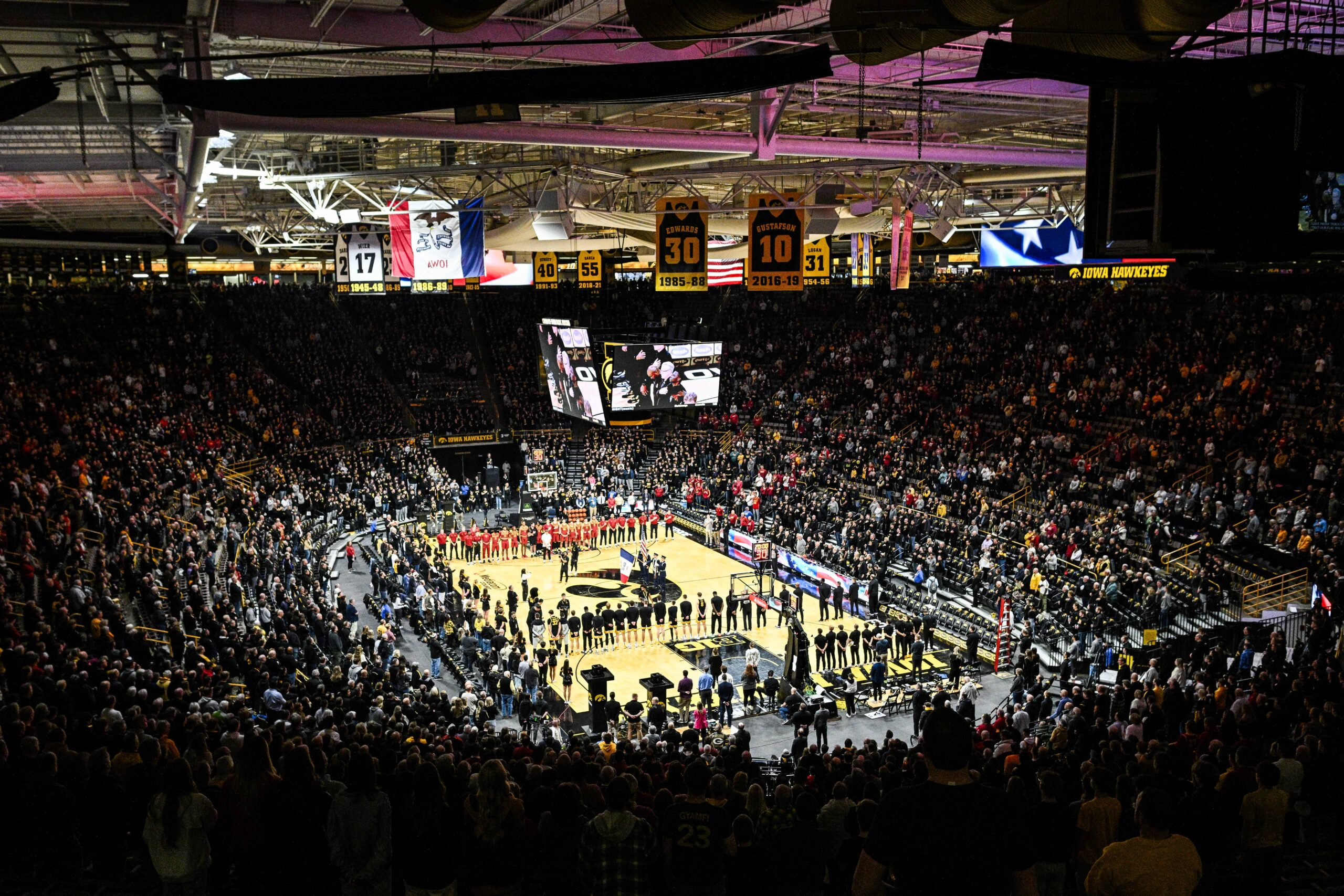 Iowa finalizing deal with coach of NCAA Tournament team, per report