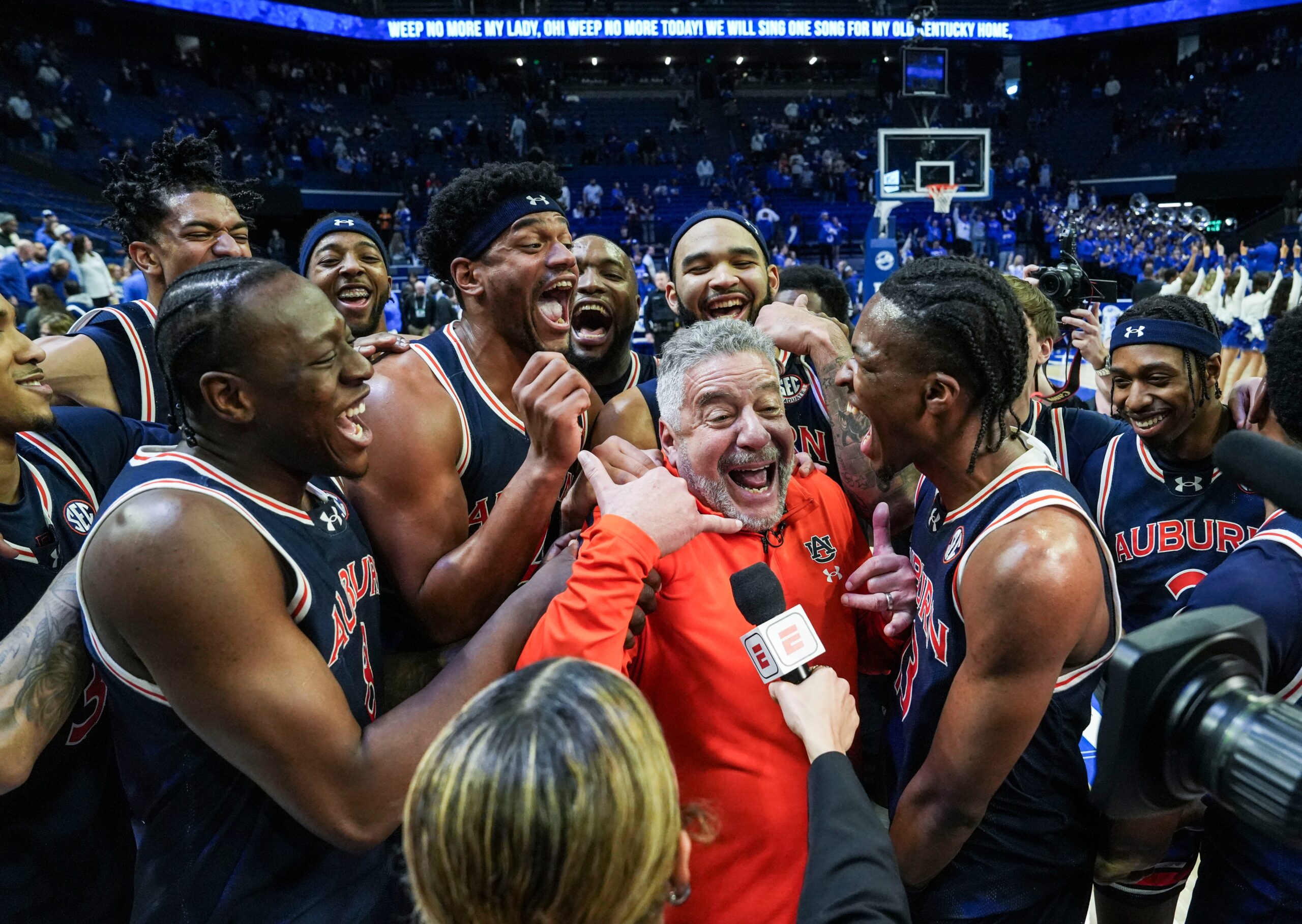 Bruce Pearl reacts to Tennessee’s epic win over Alabama