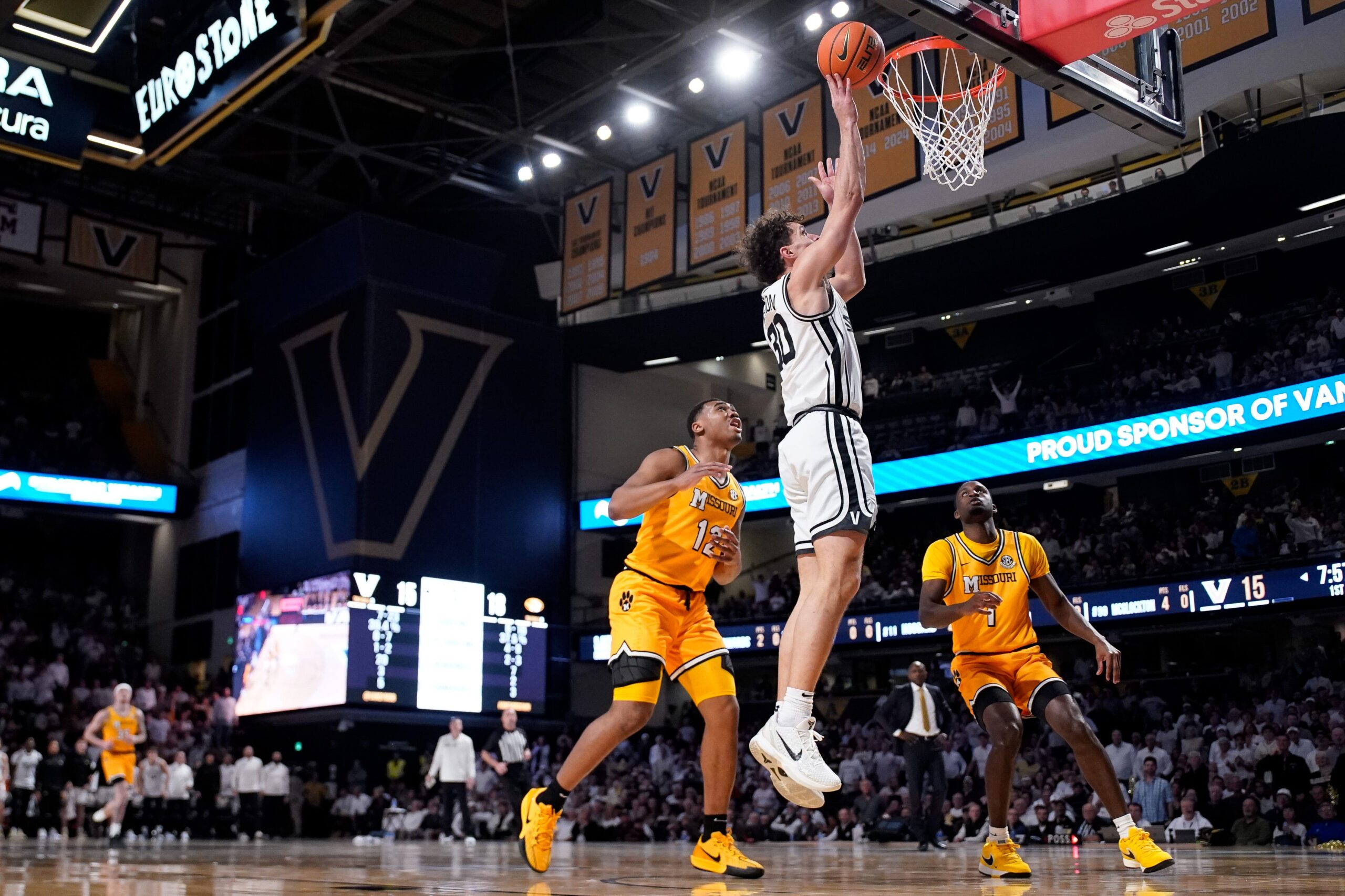 Vanderbilt takes down Mizzou for 3rd straight ranked win entering March