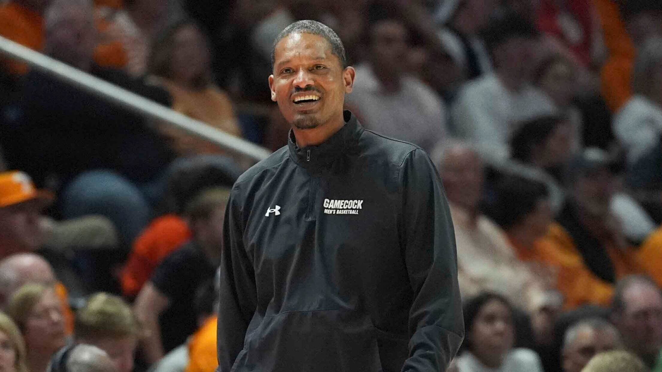 South Carolina lands commitment from South Florida transfer Kobe Knox