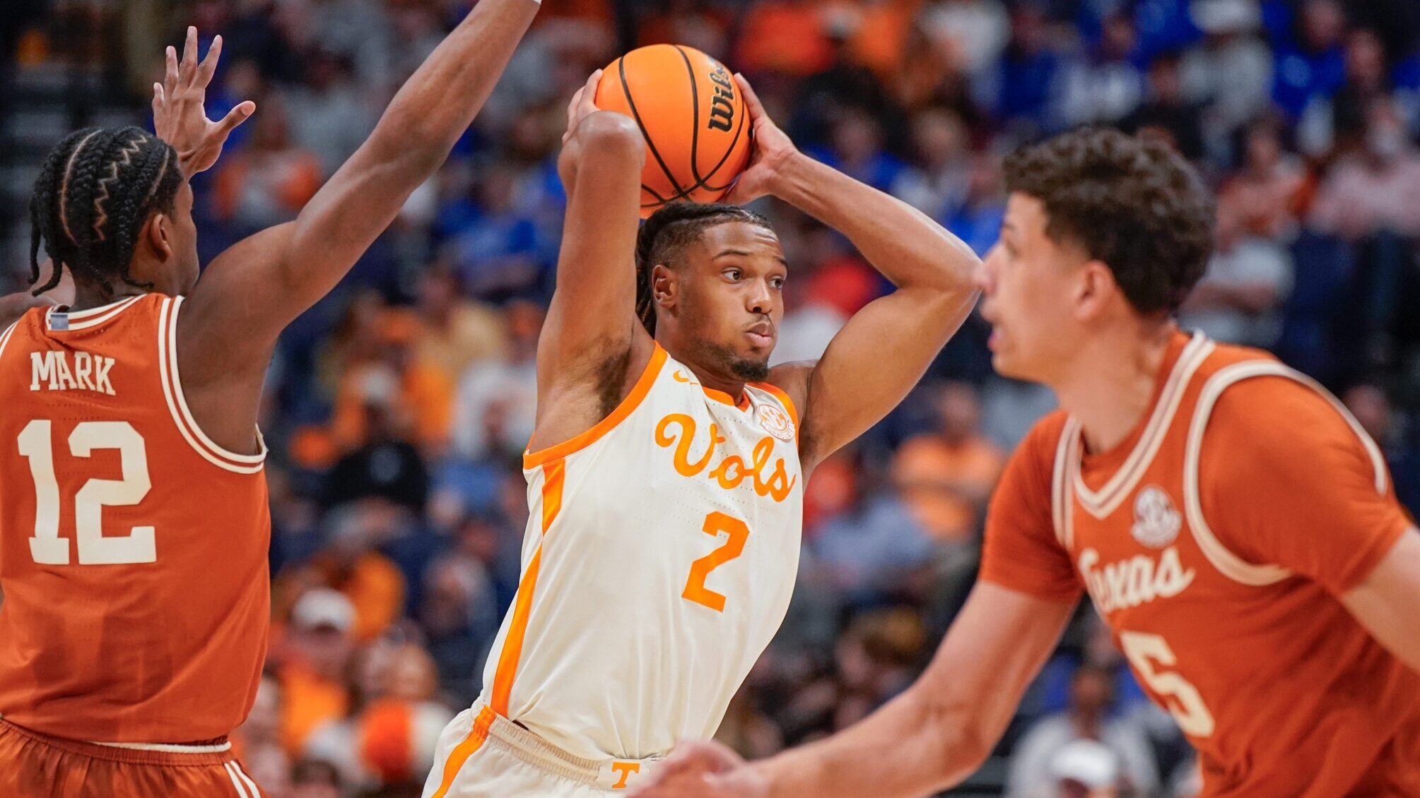 Tennessee rides into SEC Tournament semifinals with win over Texas as Longhorns sweat NCAAT bubble