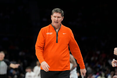 Brad Brownell coaches during a game in 2025.