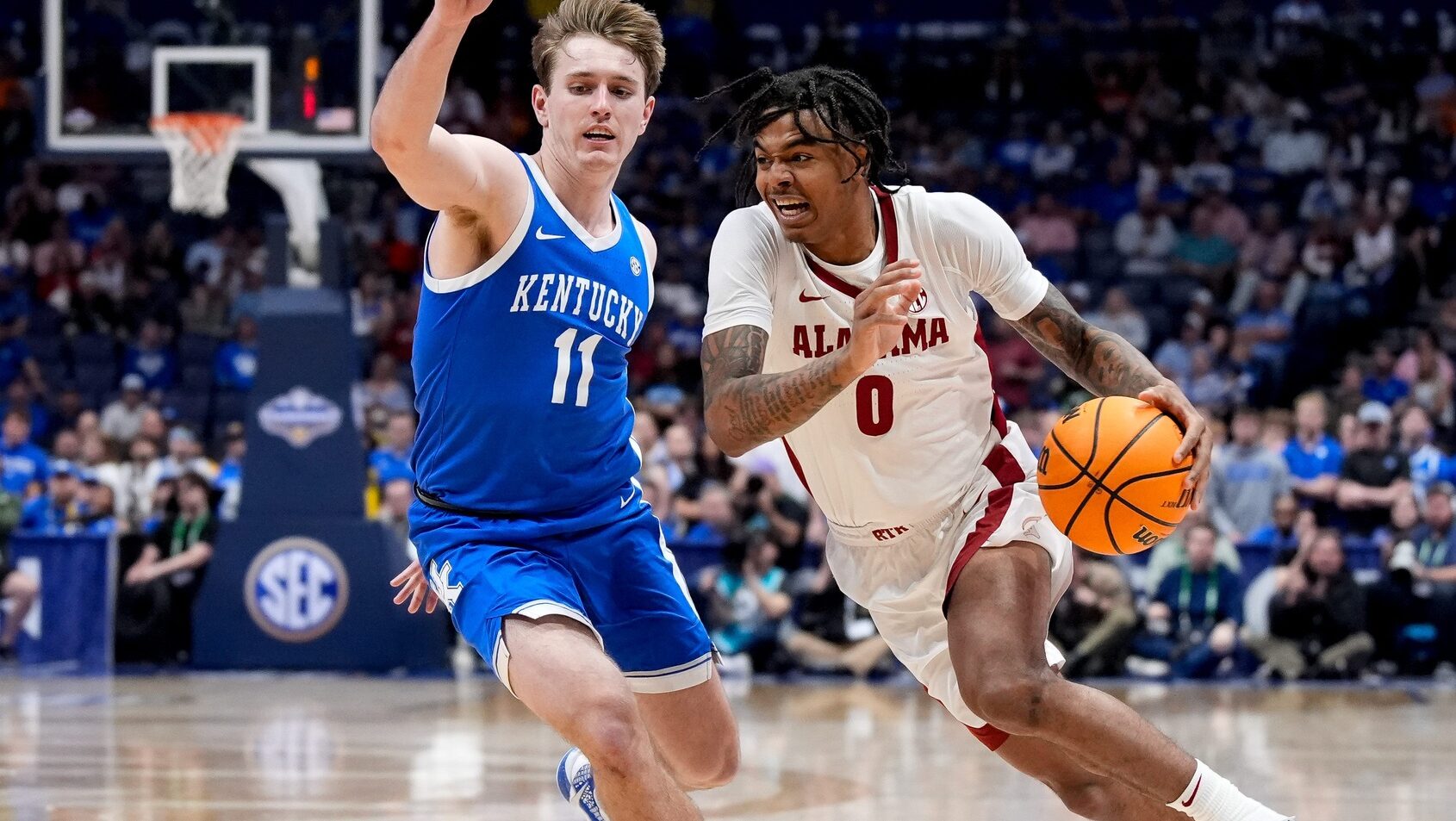 Alabama blasts Kentucky to reach SEC Tournament semifinals
