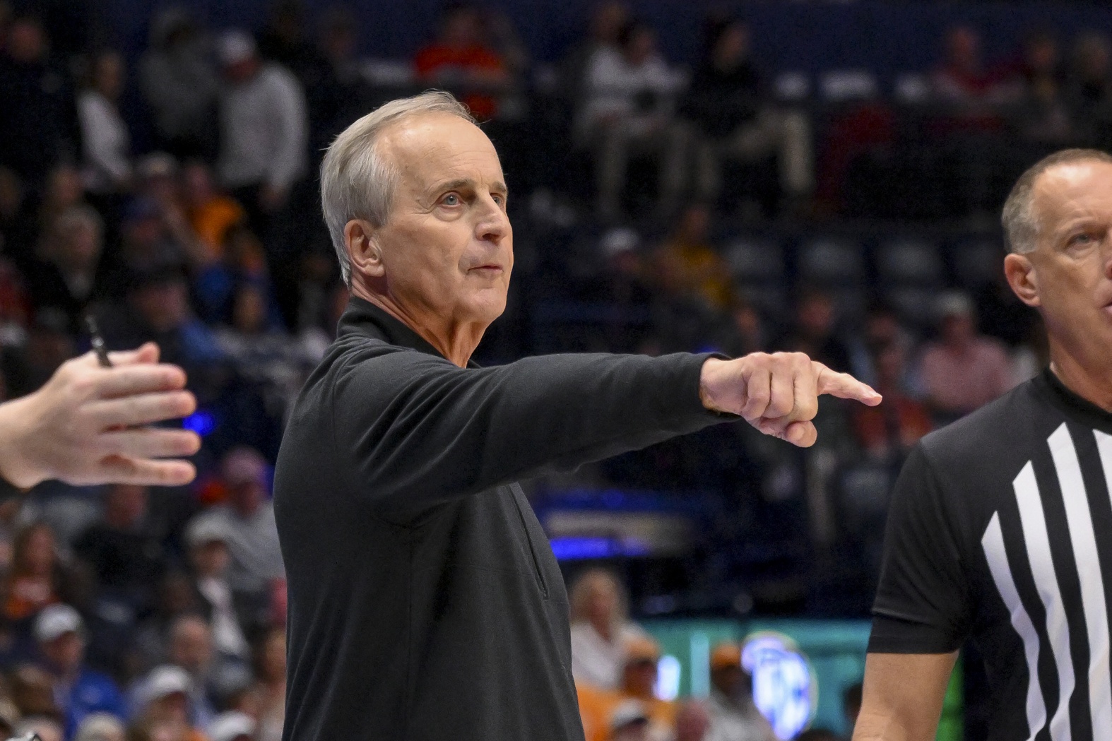 Tennessee guard Clarence Massamba reportedly decides on future plans Tennessee guard Clarence Massamba reportedly decides on future plans