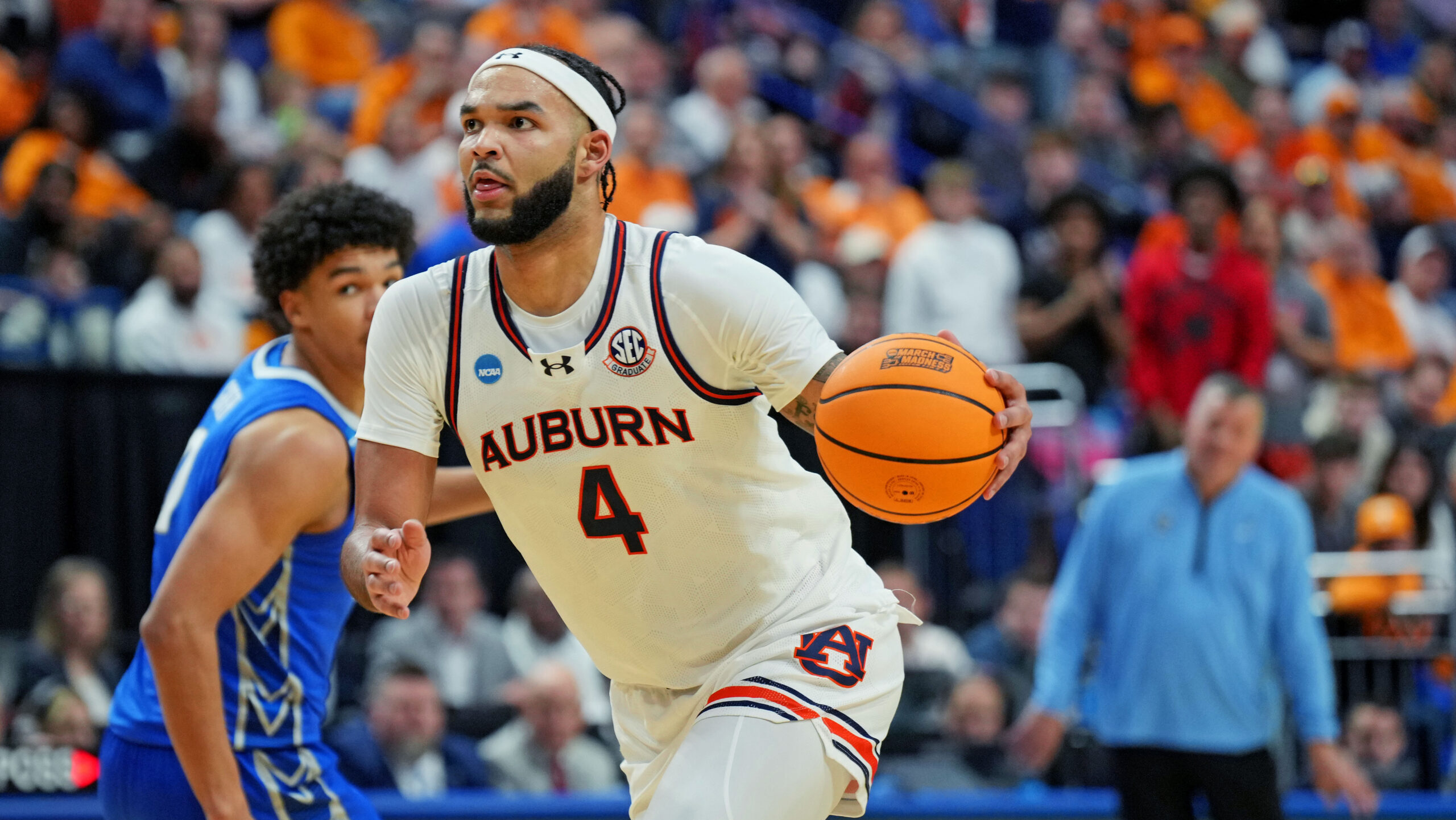 Auburn rides dominant 2nd-half swing to win over Creighton