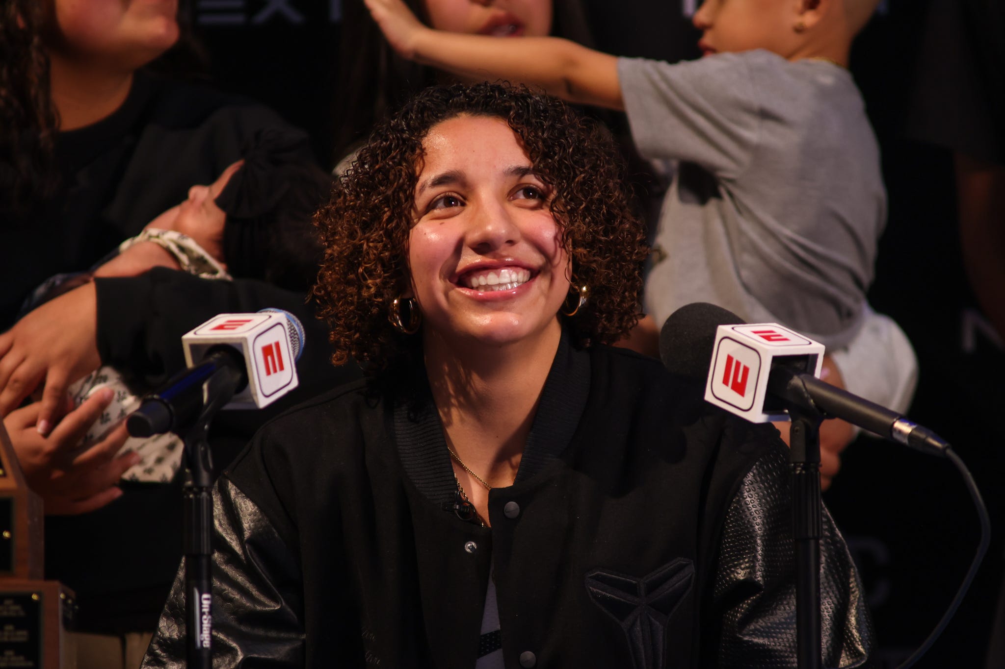 Aaliyah Chavez, No. 1 women’s basketball recruit, commits to Oklahoma