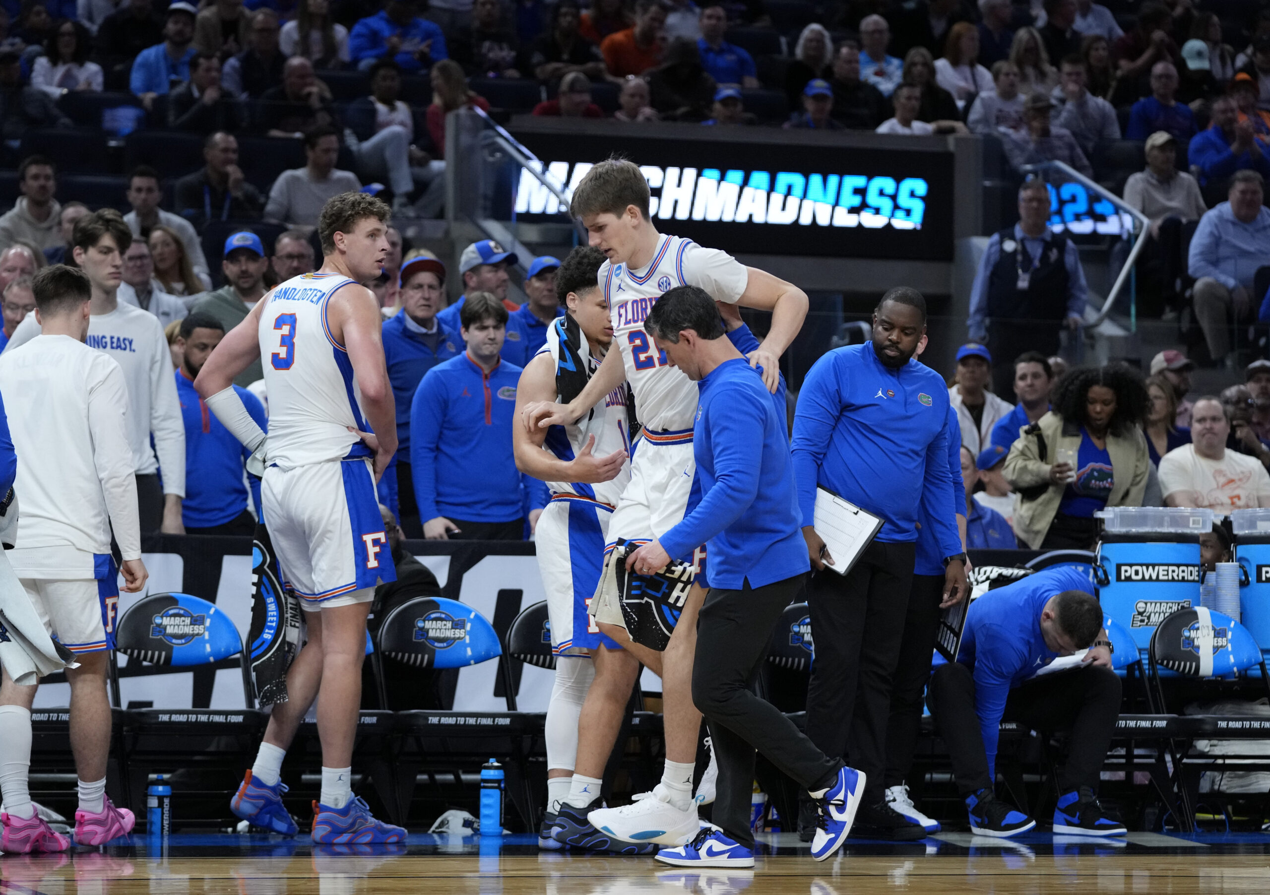 Alex Condon exits Sweet 16 game with ankle injury