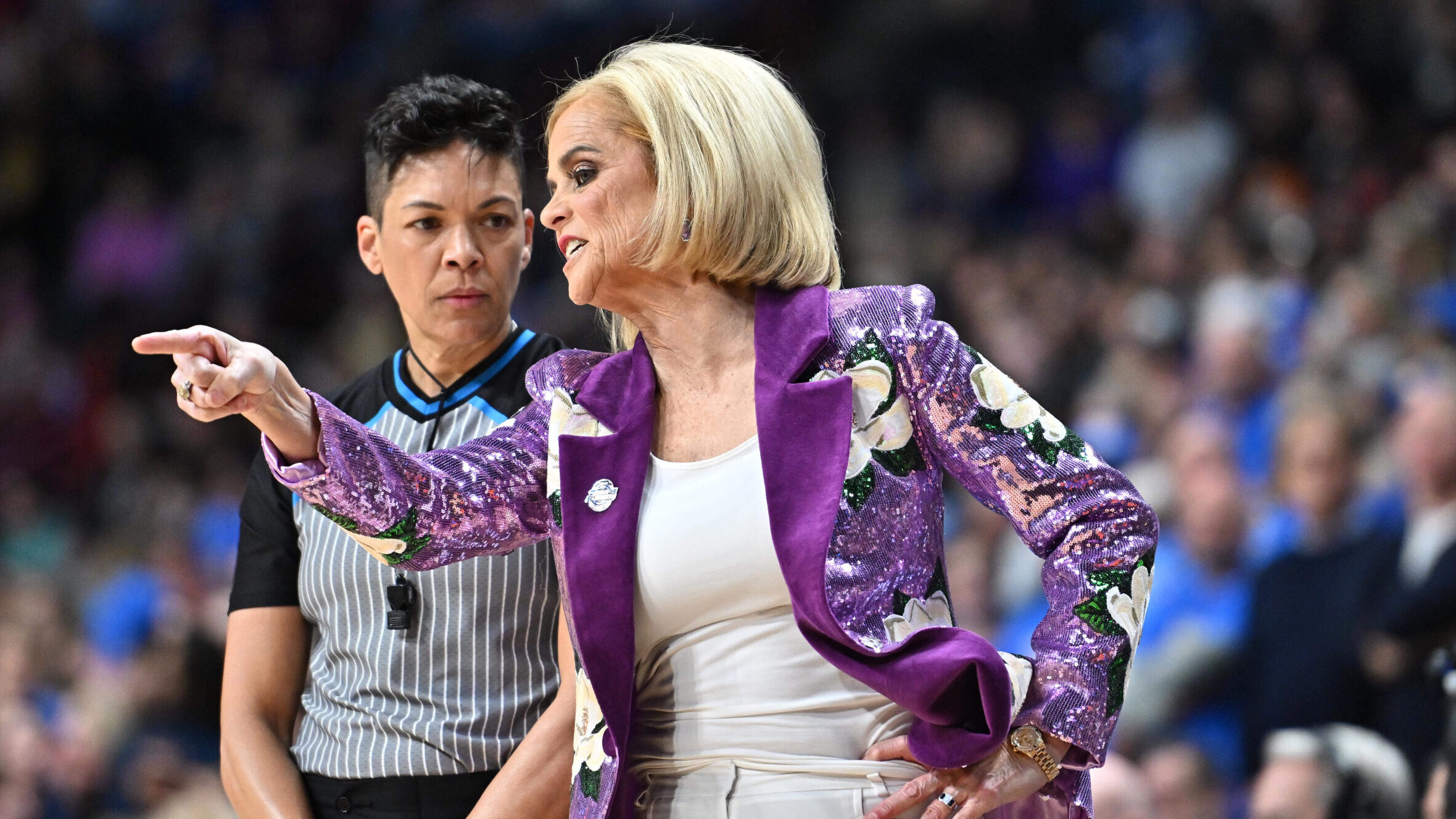 Kim Mulkey claps back at reporter over question of 2nd straight Elite Eight loss