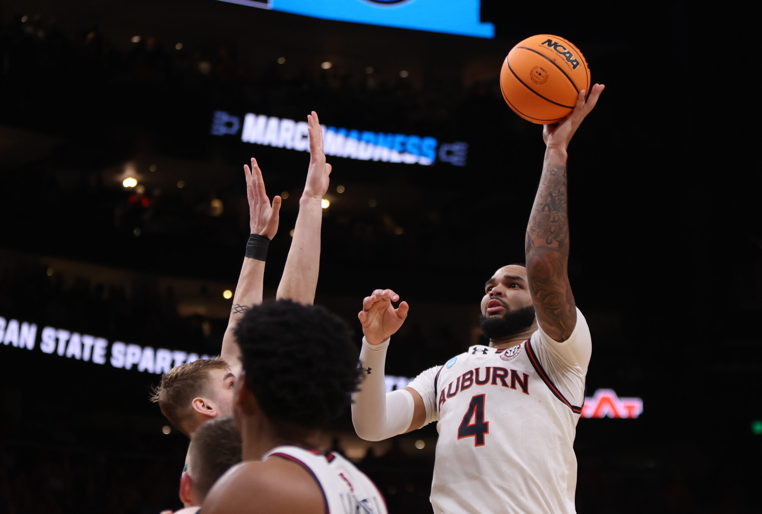 Johni Broome joins company of Larry Bird with standout performance against MSU
