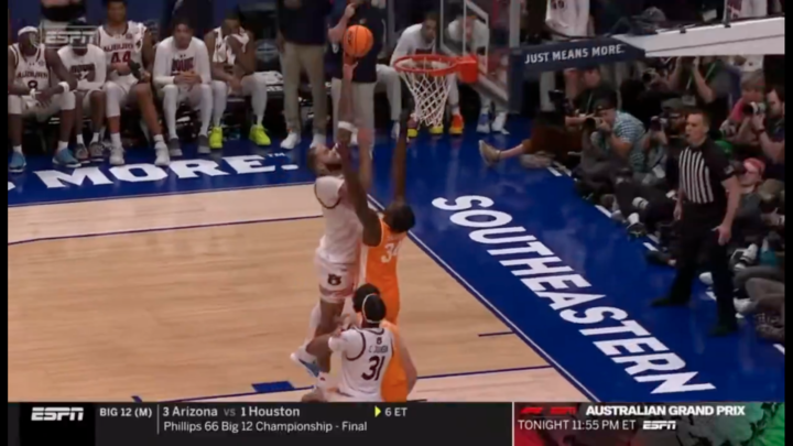 Jay Bilas shreds controversial foul called on Tennessee late in win over Auburn