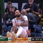 Johni Broome shown with injury.