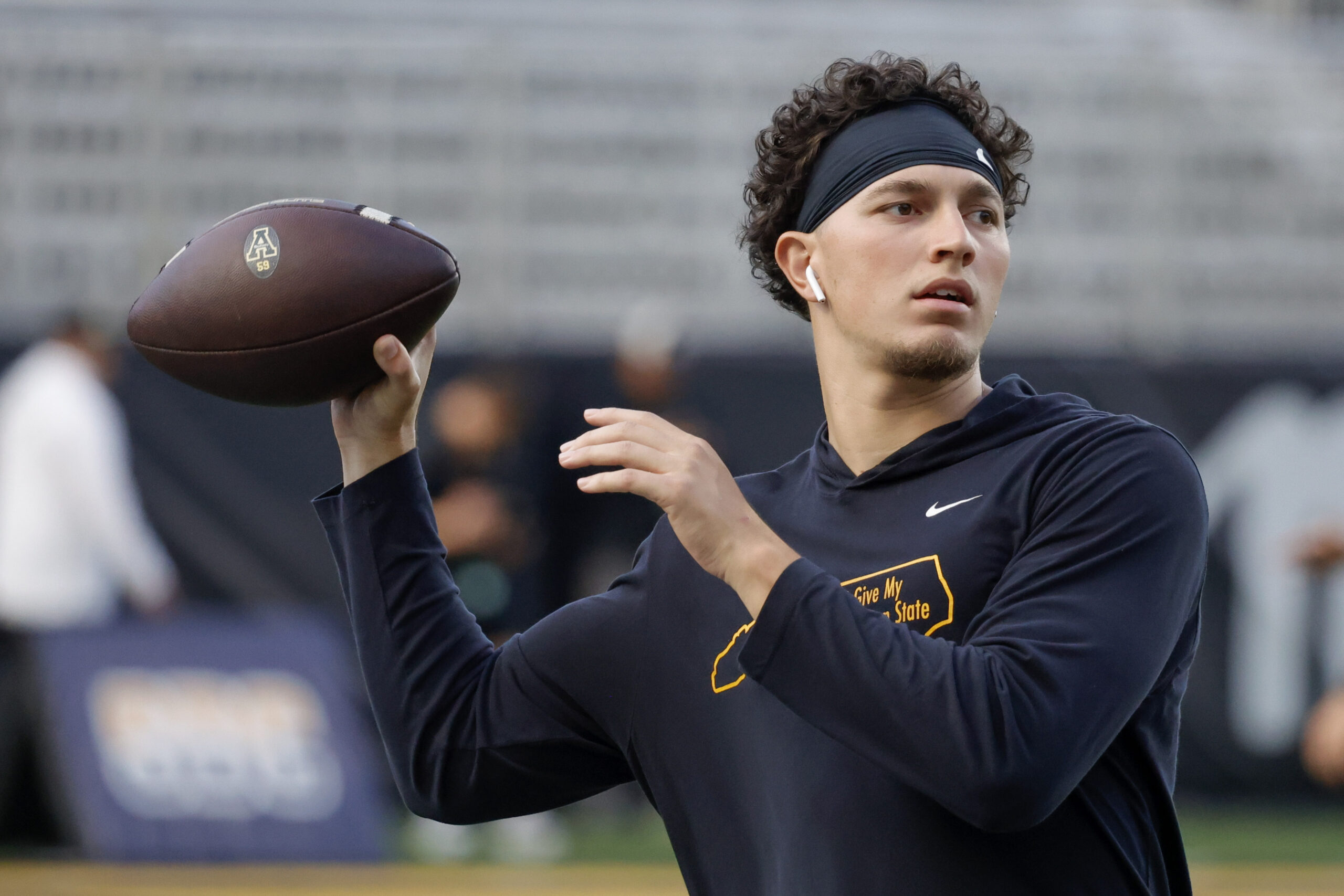 UCLA QB Joey Aguilar reportedly makes portal decision after Nico Iamaleava transfer