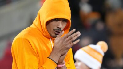 Tennessee QB Nico Iamaleava warms up.