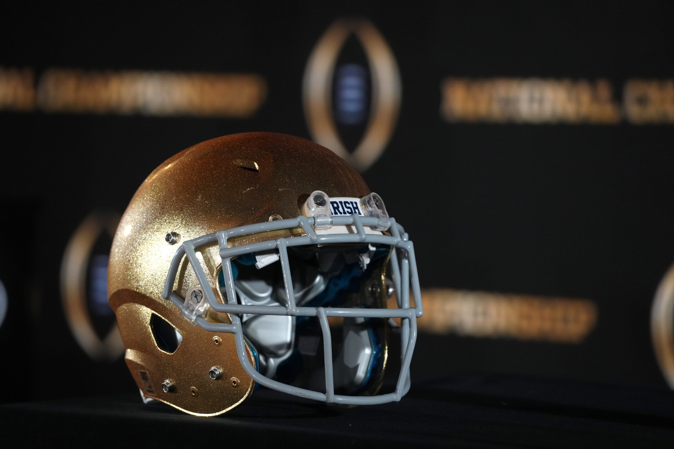 Notre Dame lands commitment from elite WR in class of 2026