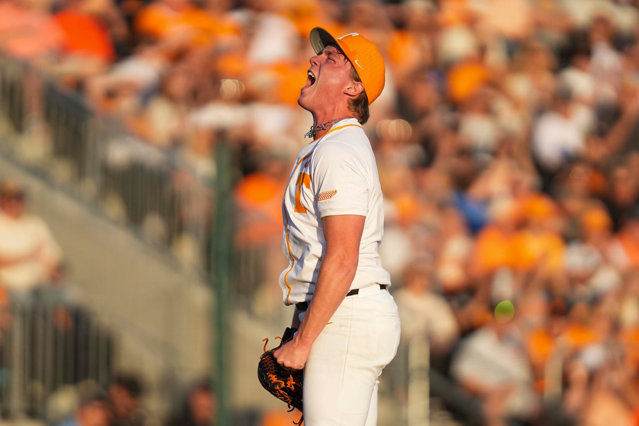Tennessee throws no-hitter in run-rule win over Texas A&M