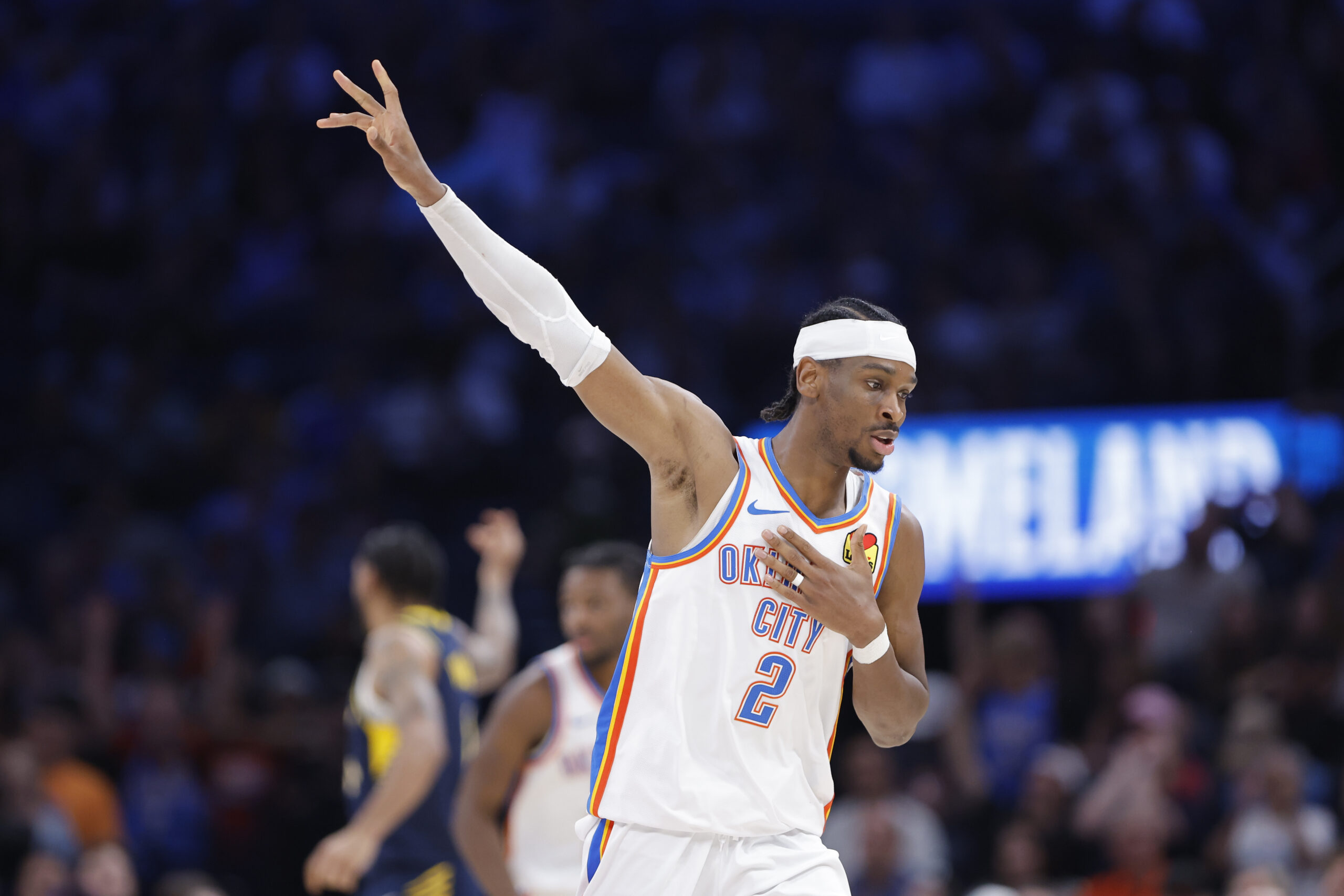 Shai Gilgeous-Alexander builds lead in ESPN’s final MVP straw poll