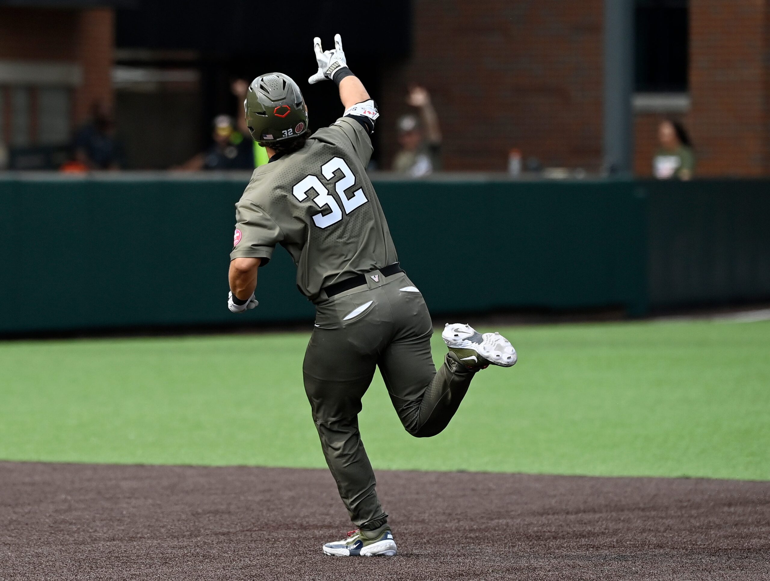Vanderbilt hands Georgia second straight road sweep