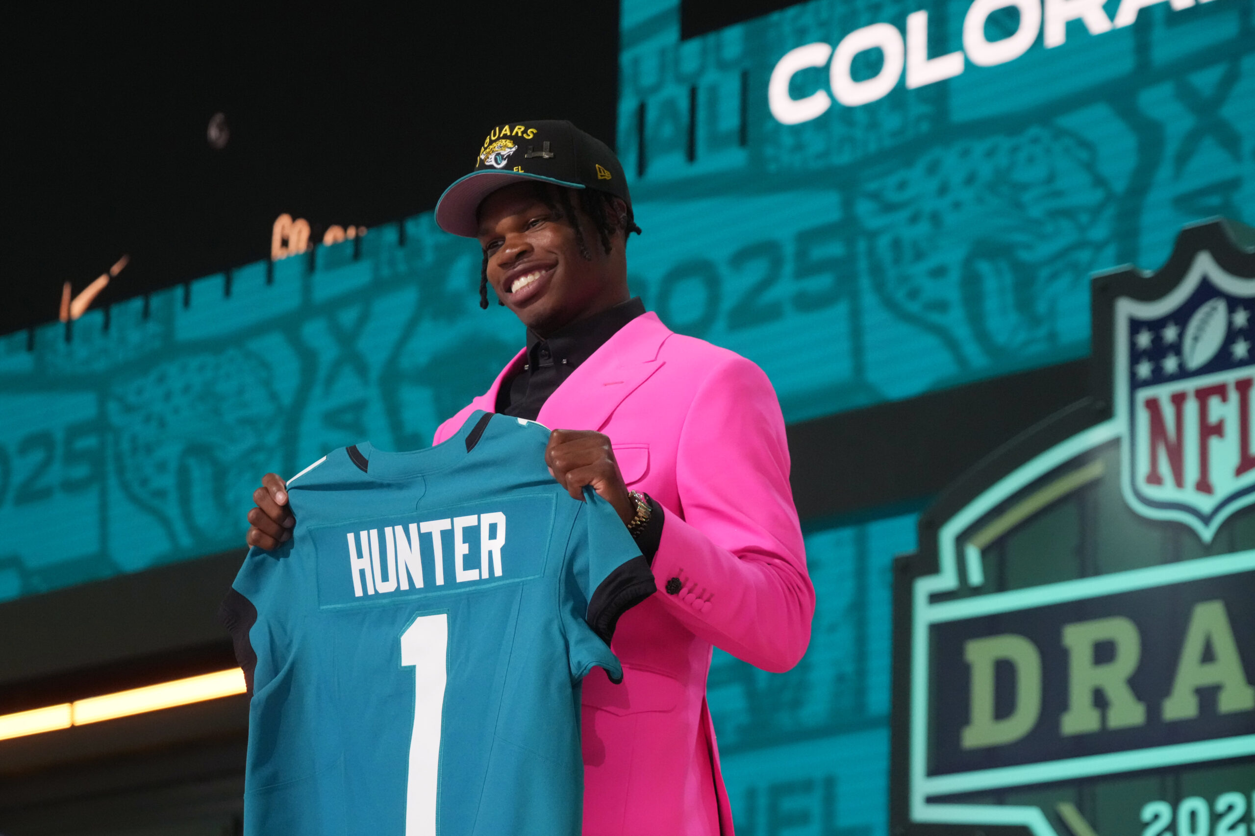 Jacksonville Jaguars plan to use Travis Hunter as 2-way player