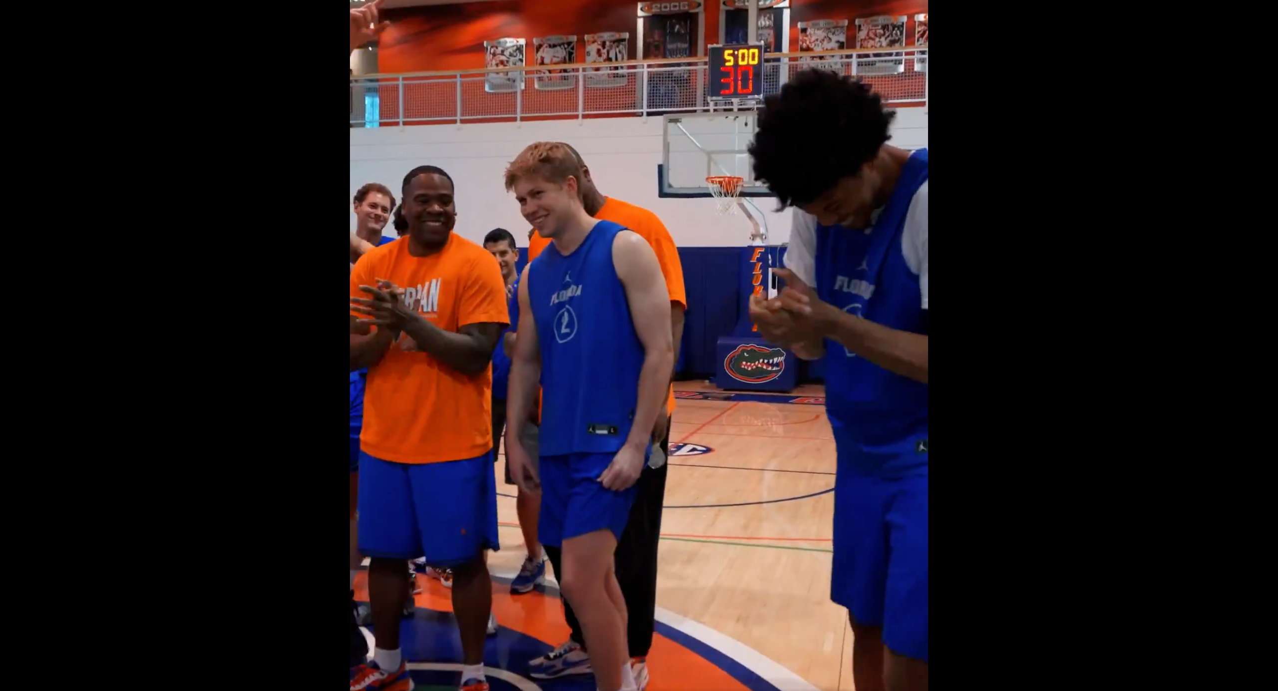 Viral Florida walk-on Bennett Andersen surprised with NIL scholarship ahead of Final Four