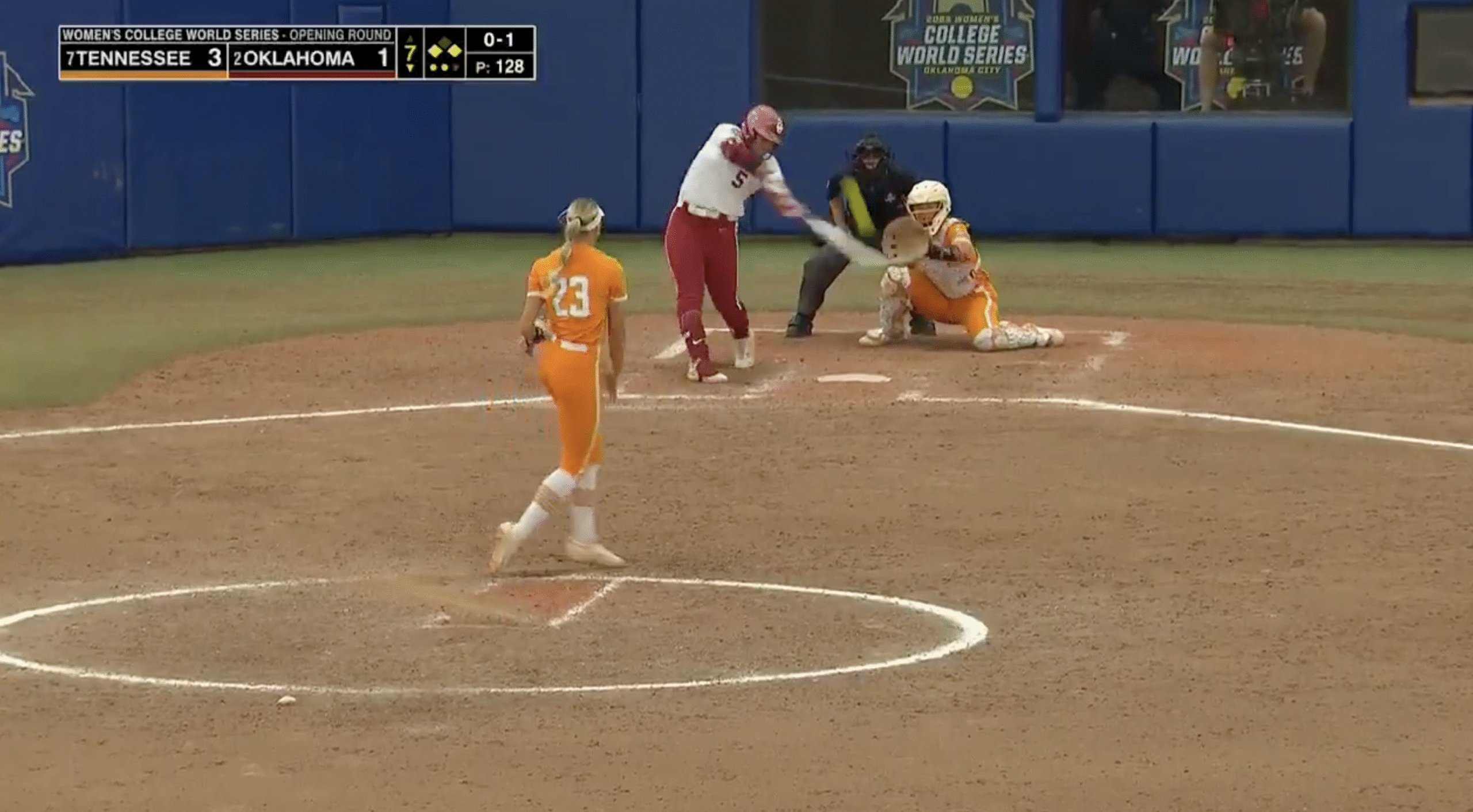 Oklahoma softball walks off Tennessee in stunning fashion to open WCWS