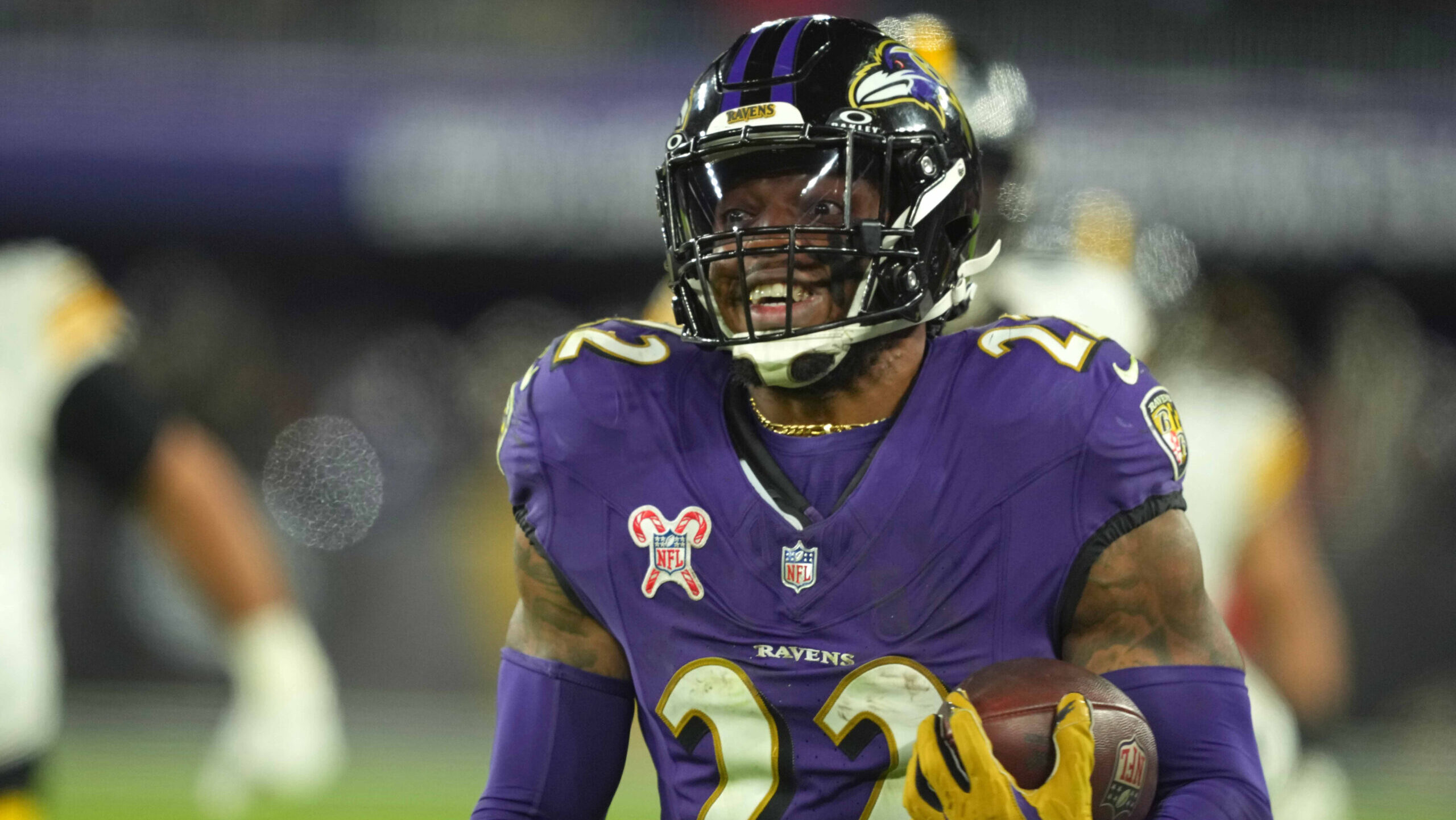 Derrick Henry lands record-setting extension with Ravens, per report