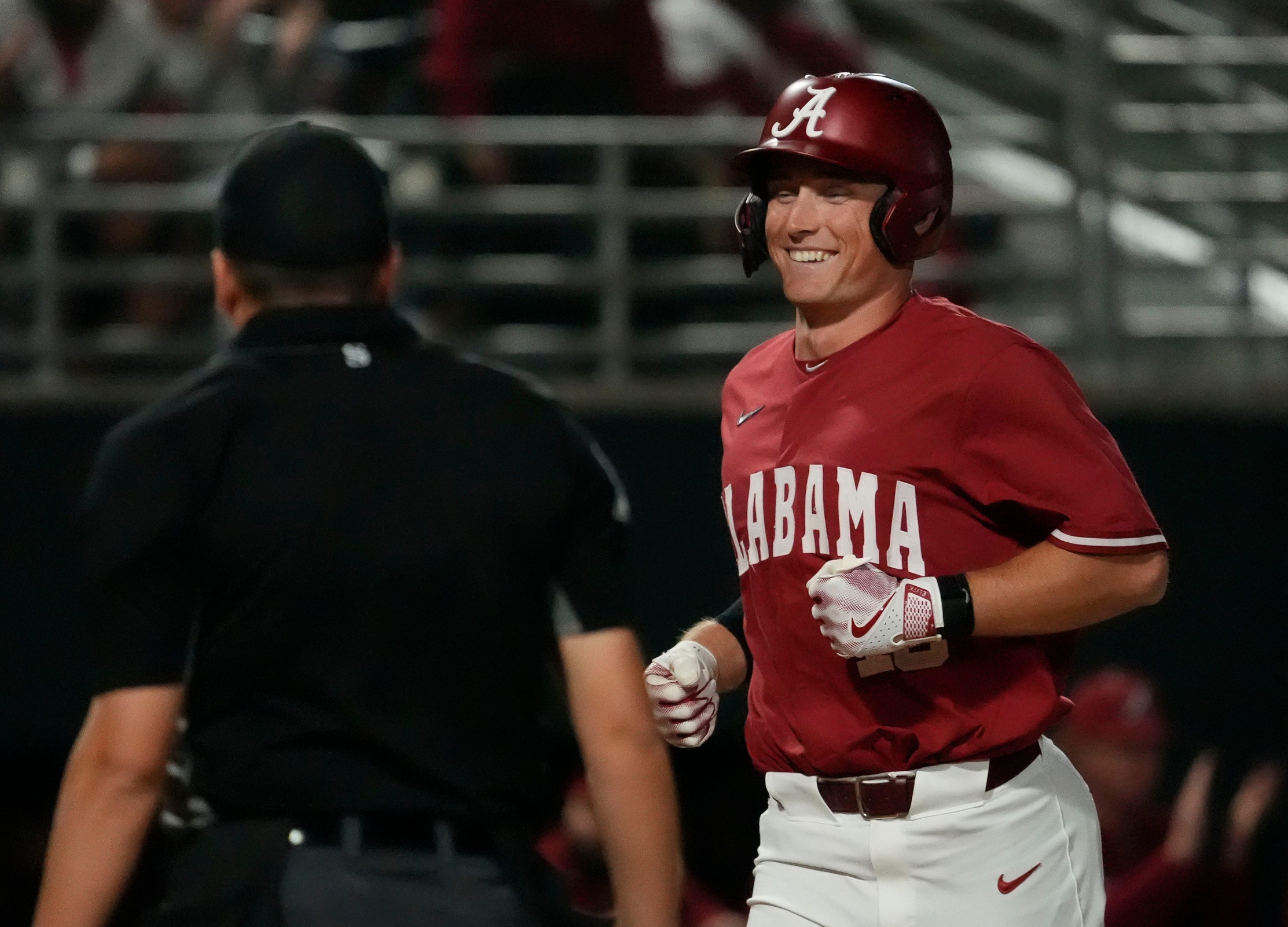Alabama baseball holds off late Florida comeback to even series