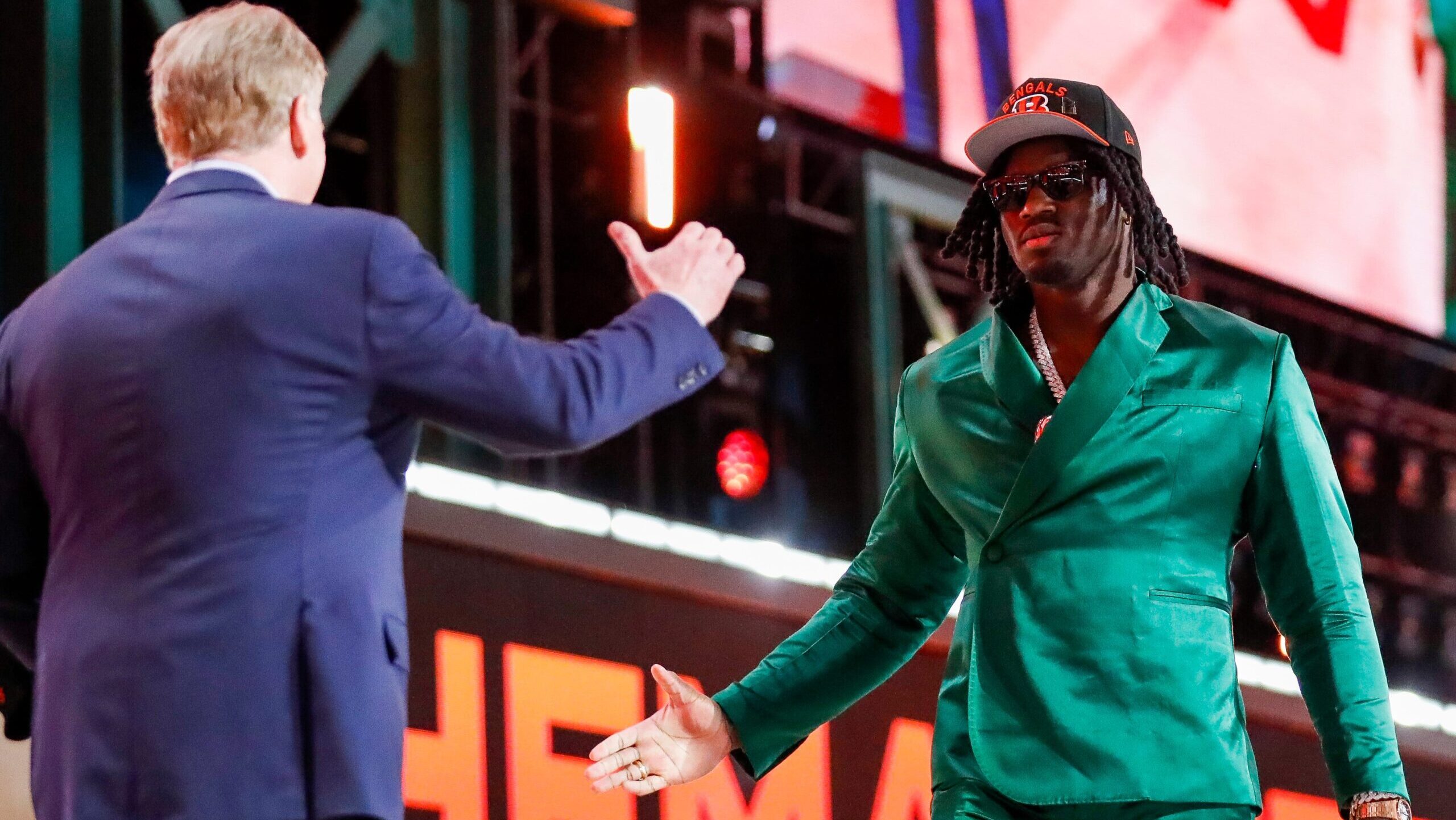Shemar Stewart skips on-field workouts with Bengals with rookie deal unsigned