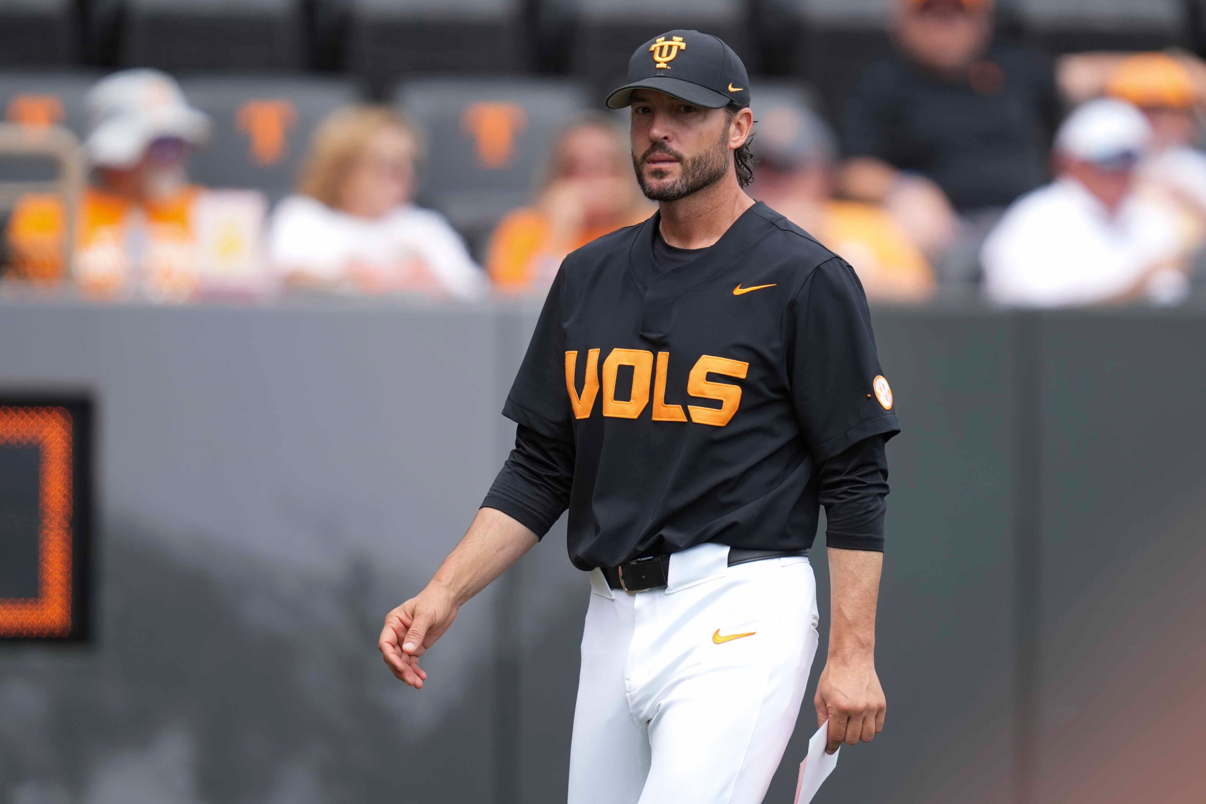 Tennessee strikes for back-to-back home runs against Belmont before weather delay
