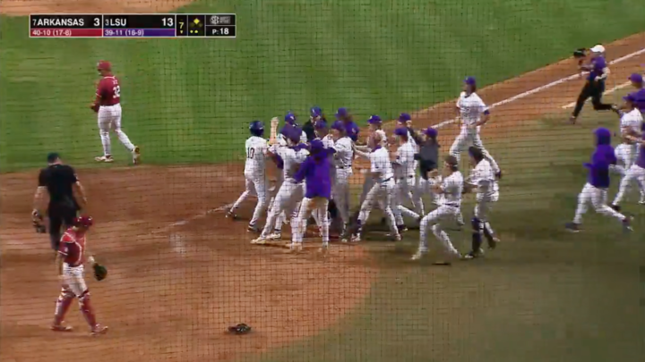 LSU walks off run-rule win over Arkansas in wild fashion
