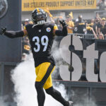 Pittsburgh Steelers defender Minkah Fitzpatrick acknowledges the crowd.