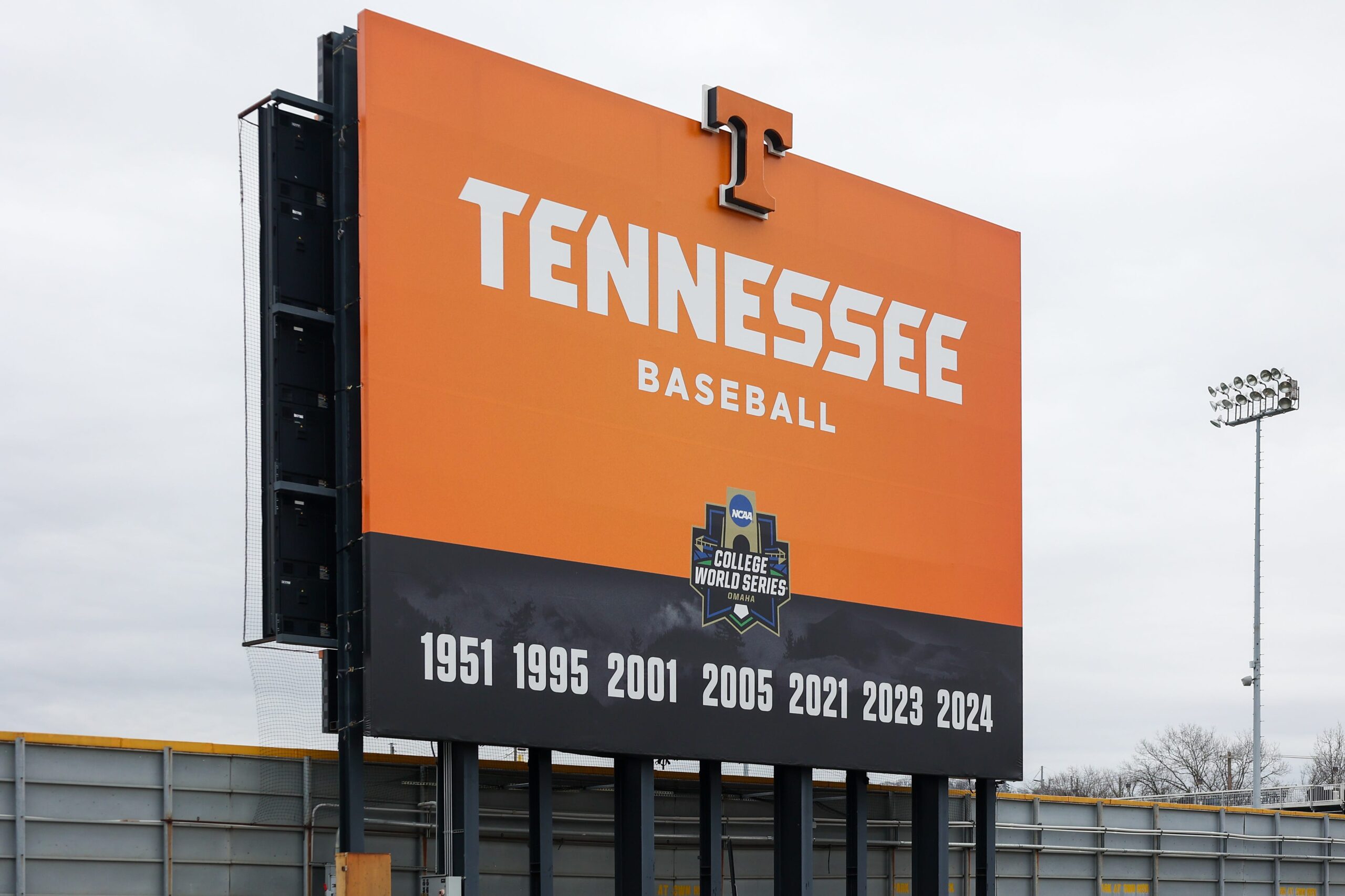 Tennessee pitcher entering transfer portal after 3 seasons