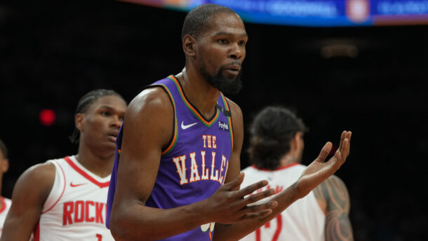Kevin Durant in a game against the Houston Rockets.