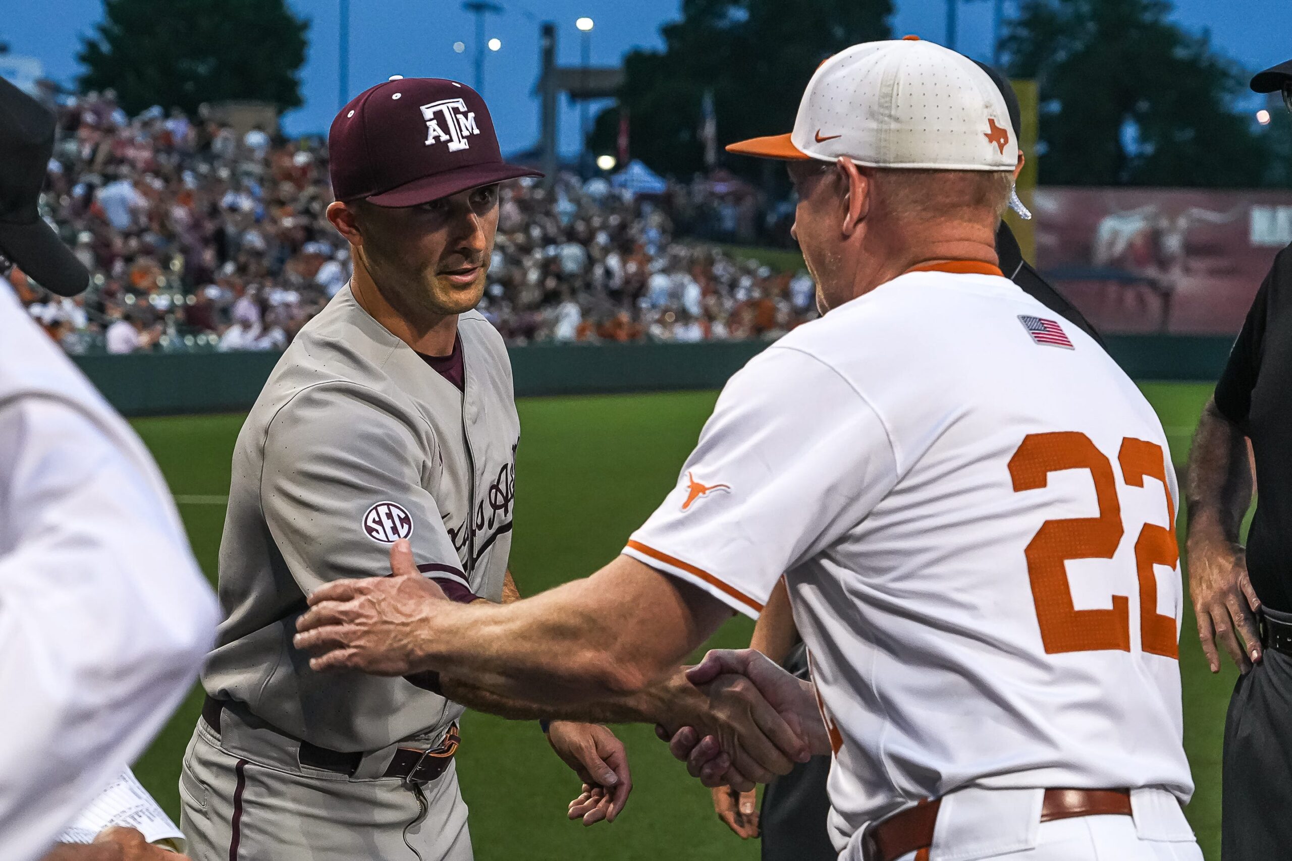 Jim Schlossnagle appears to mistakenly say ‘Gig ’em’ during in-game Texas-KSU interview