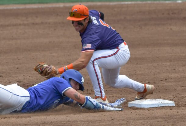 Kentucky plays against Clemson in a regional.