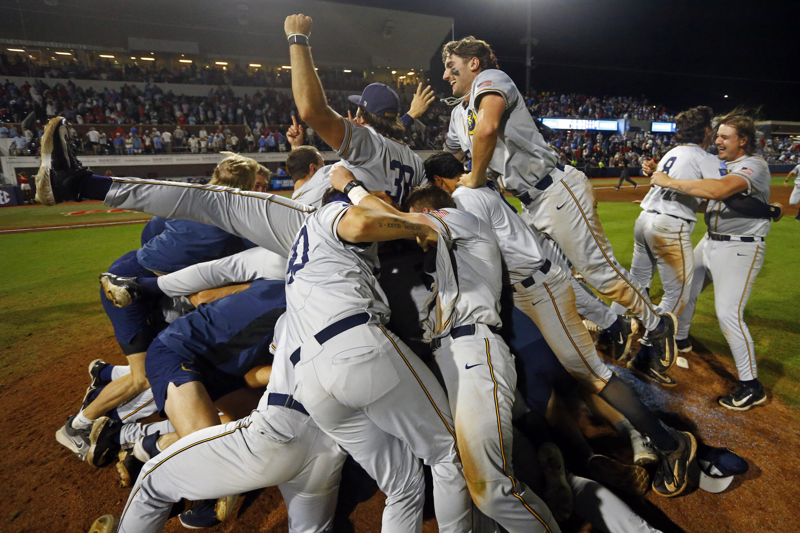 Murray State baseball trolls Ole Miss after winning Oxford Regional