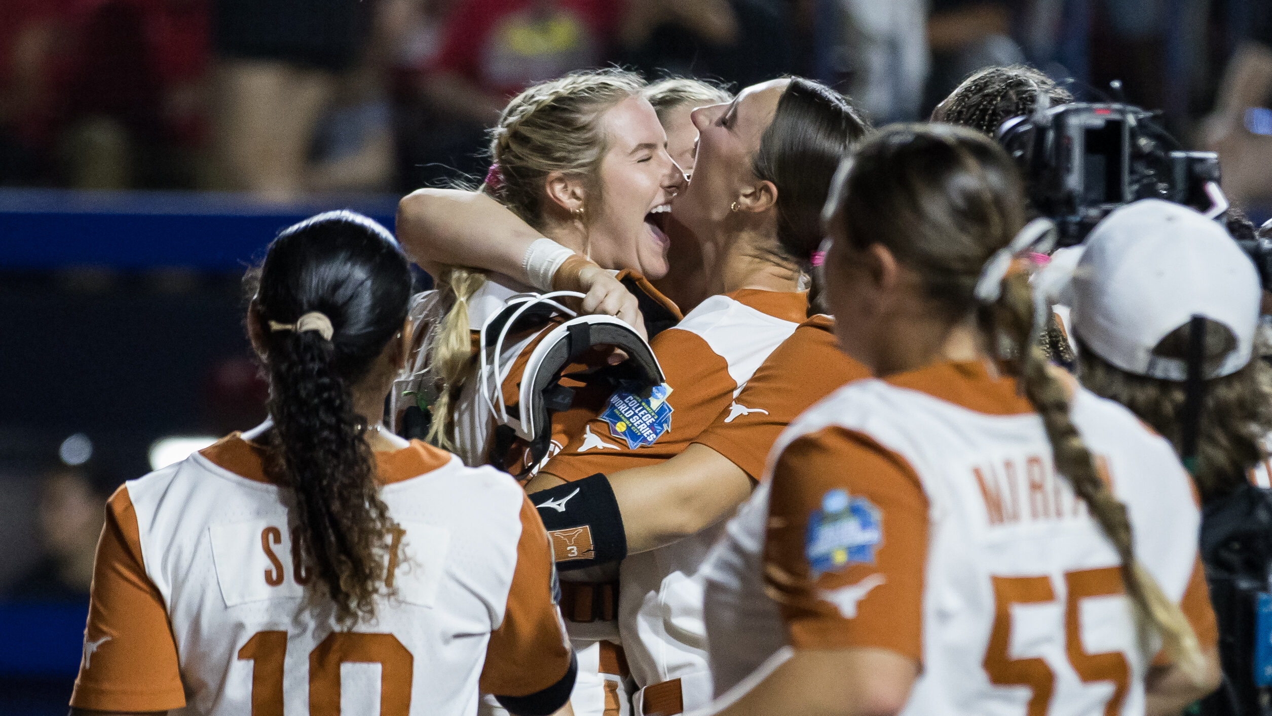 Texas blasts Texas Tech to win WCWS, capture first national championship