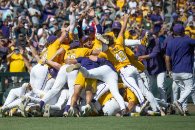LSU baseball players celebrate a national championship.