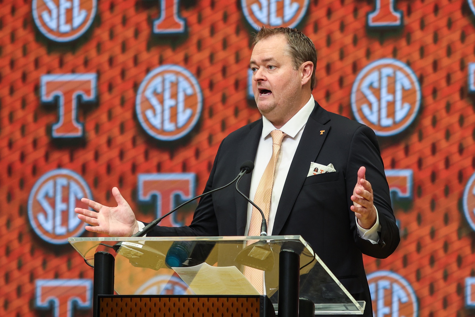 Josh Heupel discusses injury status of Tennessee CB Jermod McCoy